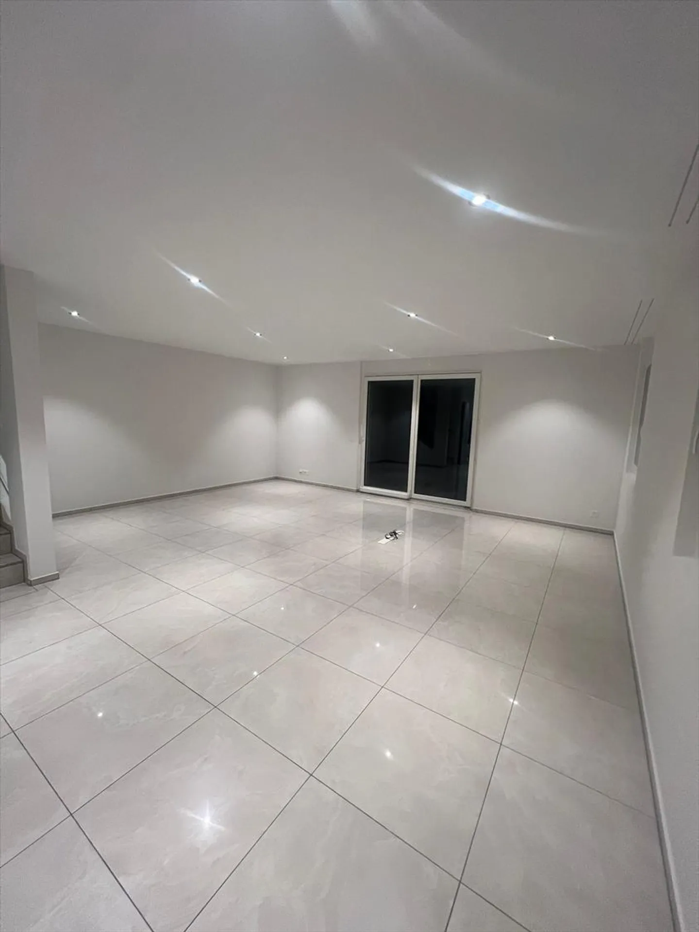 Appartement de jardin en duplex de 4,5 pièces avec balcon et jardin à Rorbas - Photo 6 sur 12