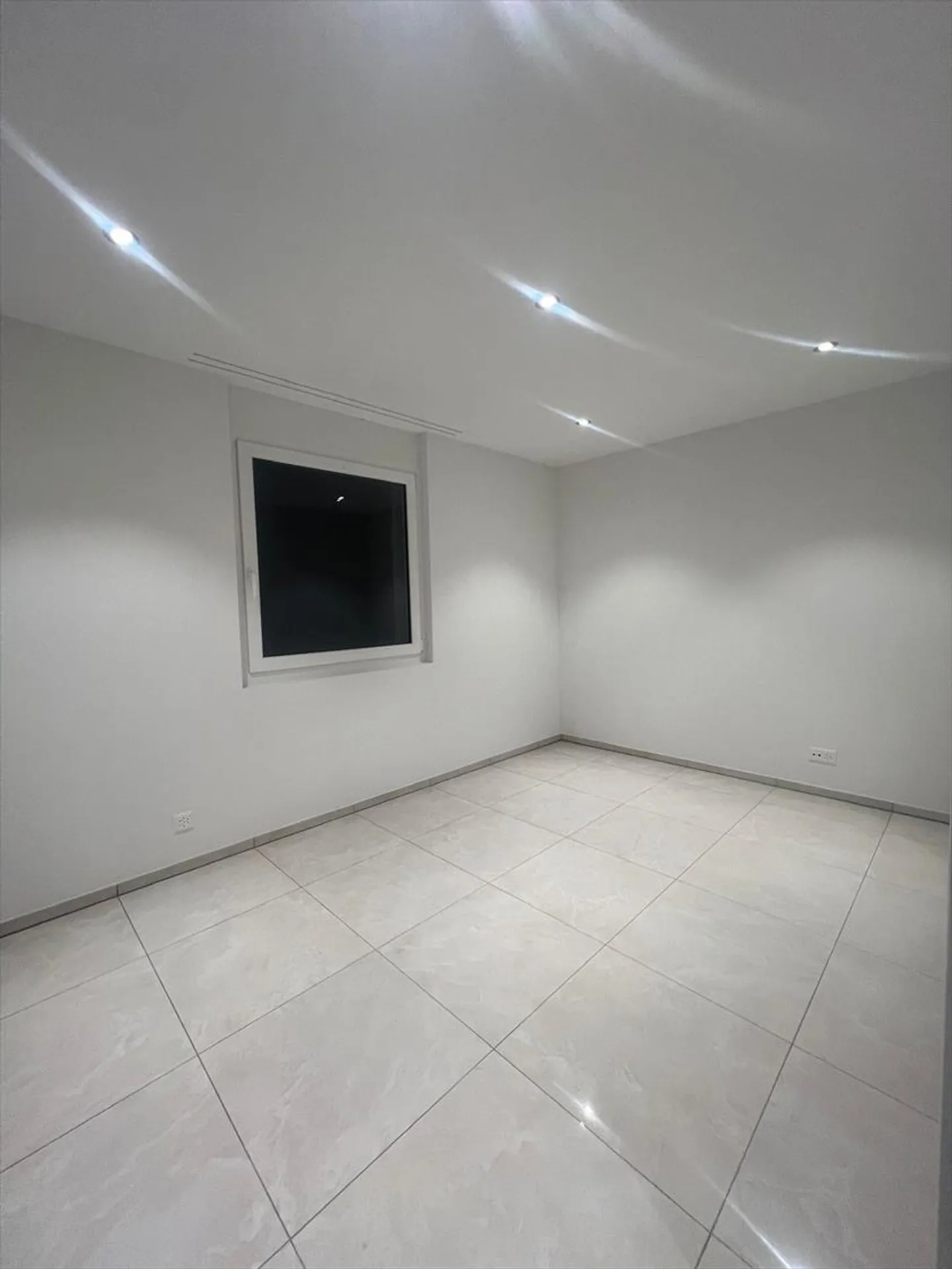 Appartement de jardin en duplex de 4,5 pièces avec balcon et jardin à Rorbas - Photo 7 sur 12