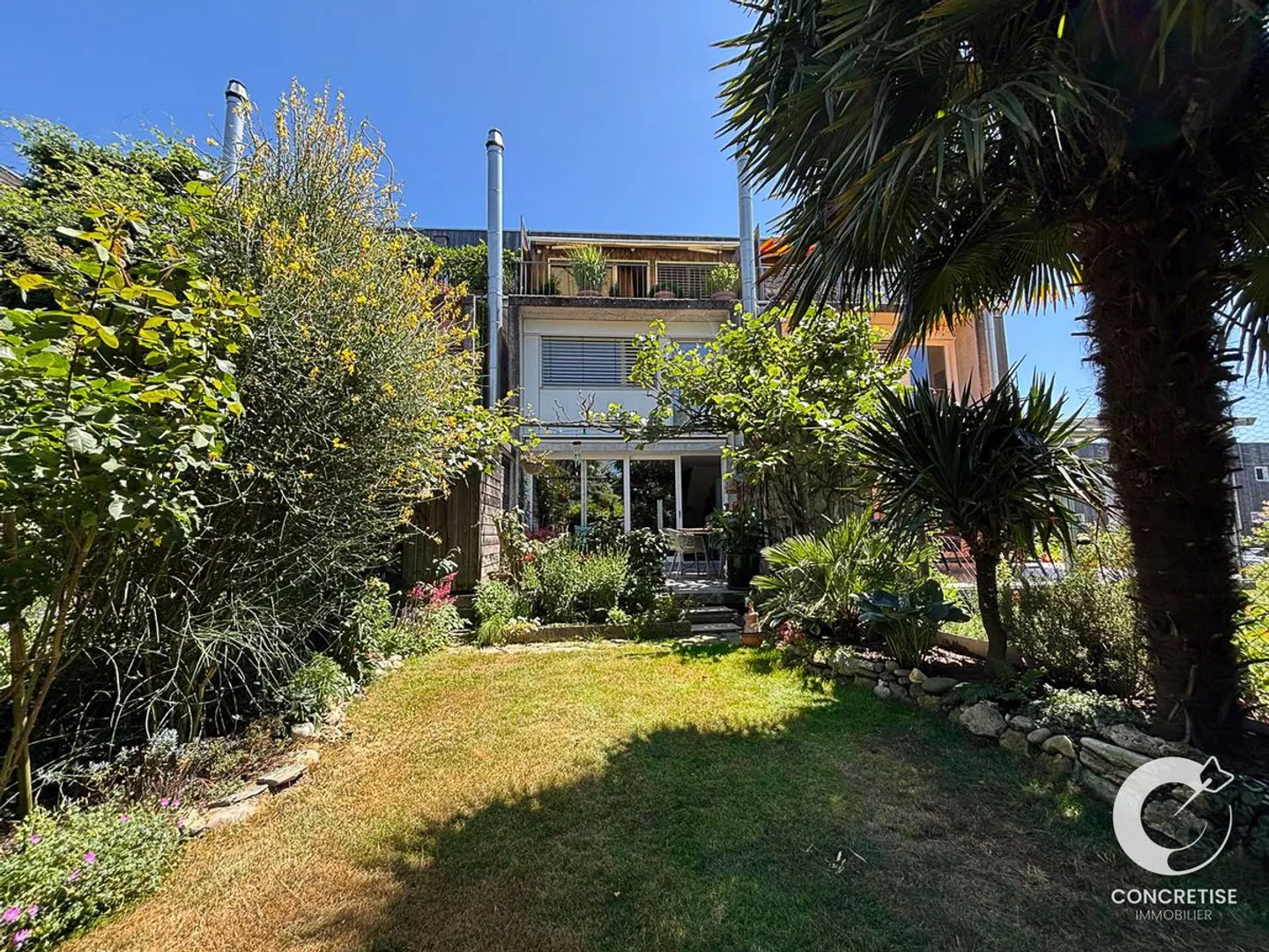 Well-maintained 4.5-room adjoining house in Denges - Photo 1 of 13