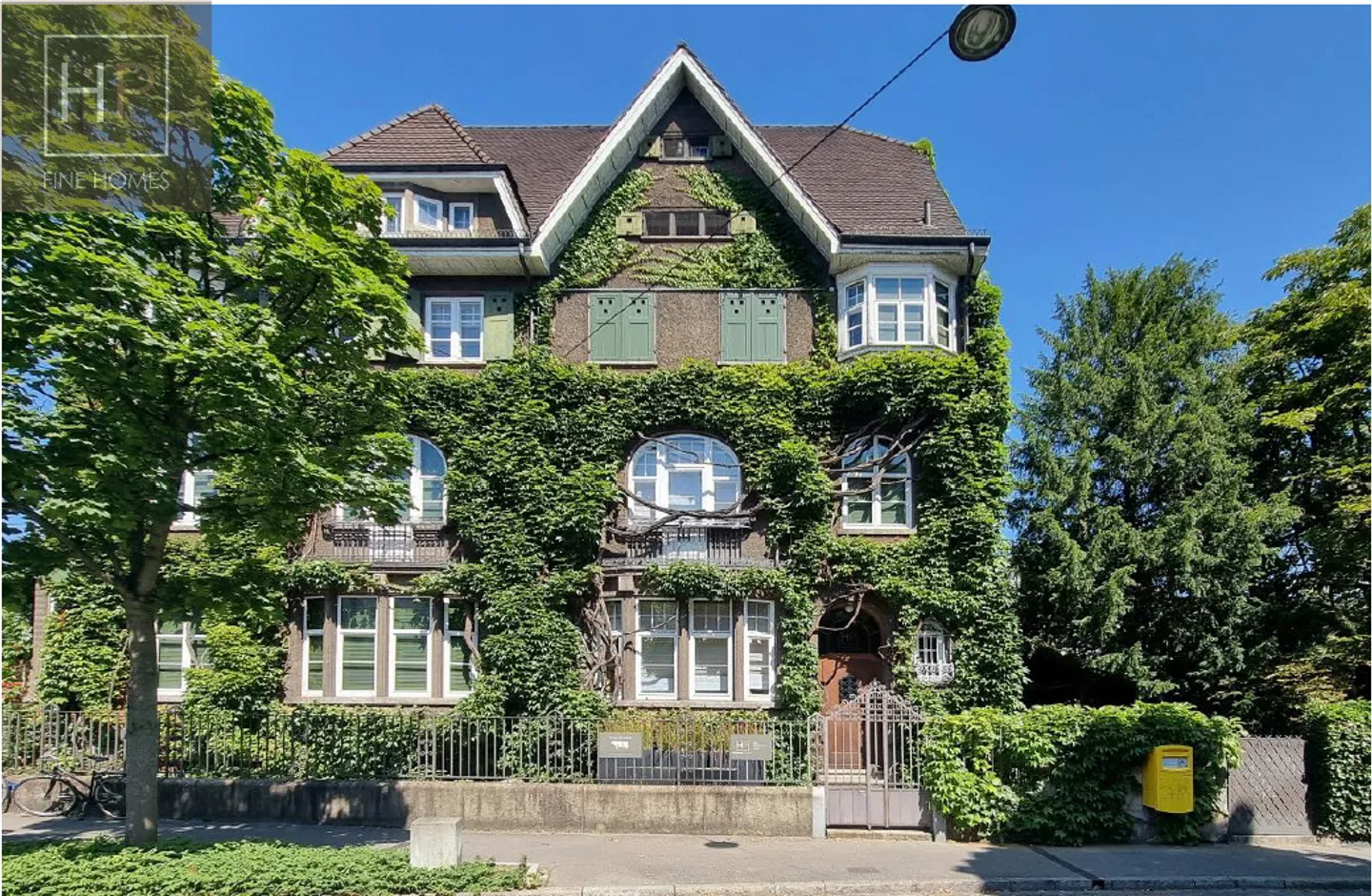 Rental of a spacious office room in a stunning townhouse - Photo 2 of 11