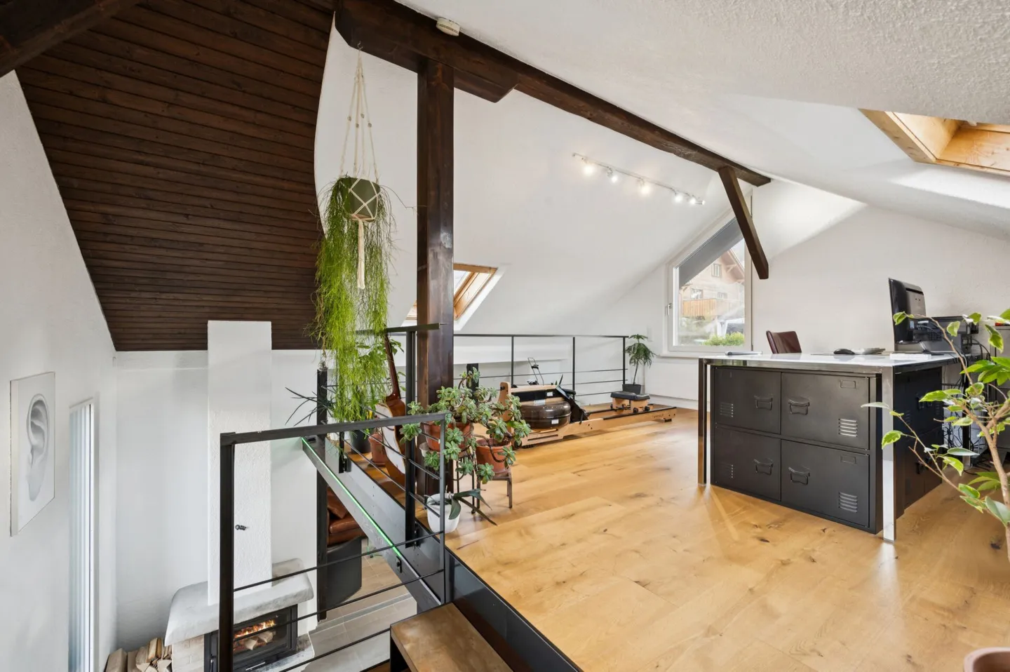 Bijou résidentiel compact entre montagnes et lacs - Photo 4 sur 12