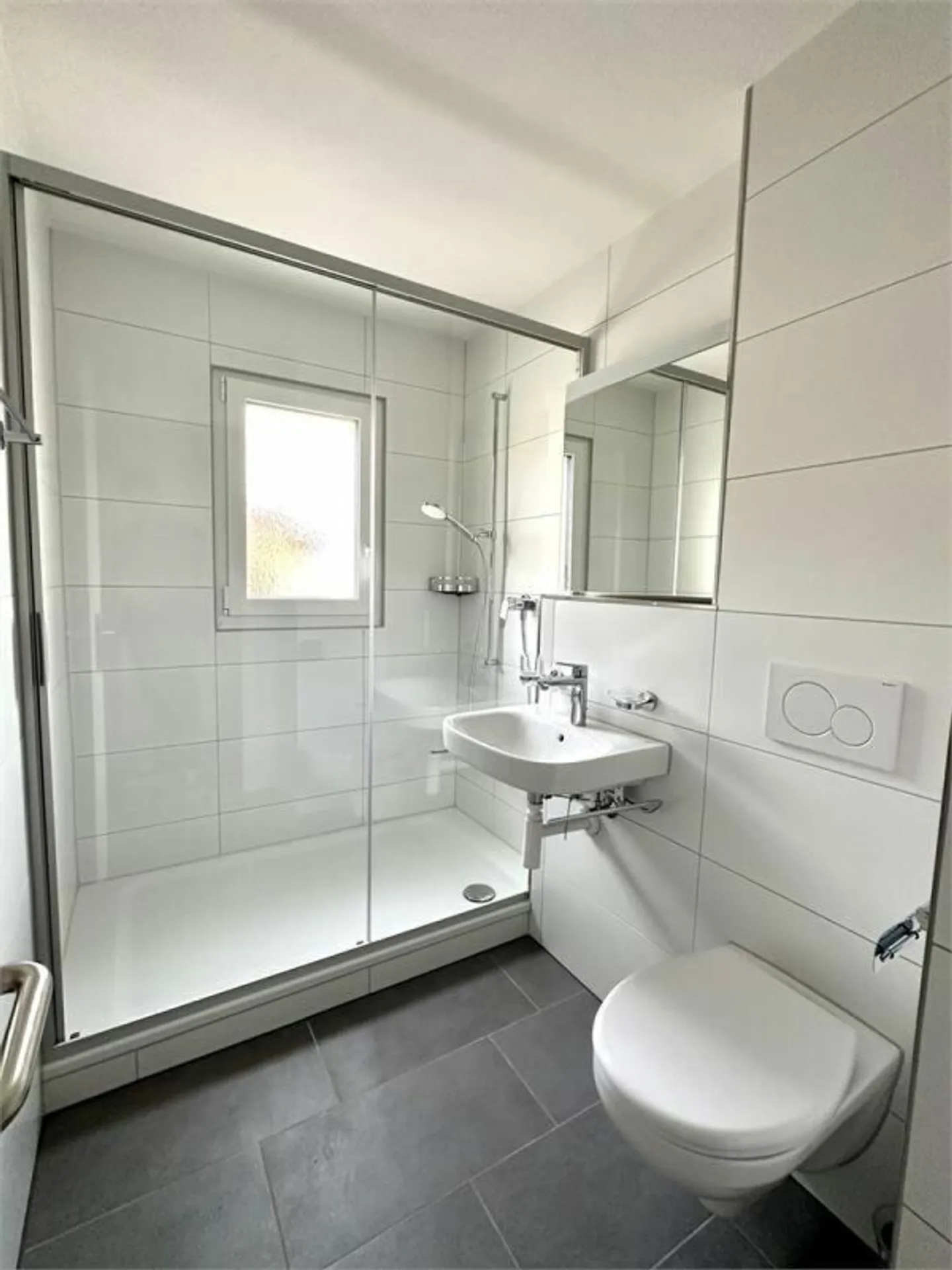 Moderne 4.5 Zimmer-Wohnung in Zentrumsnähe - Foto 6 von 7