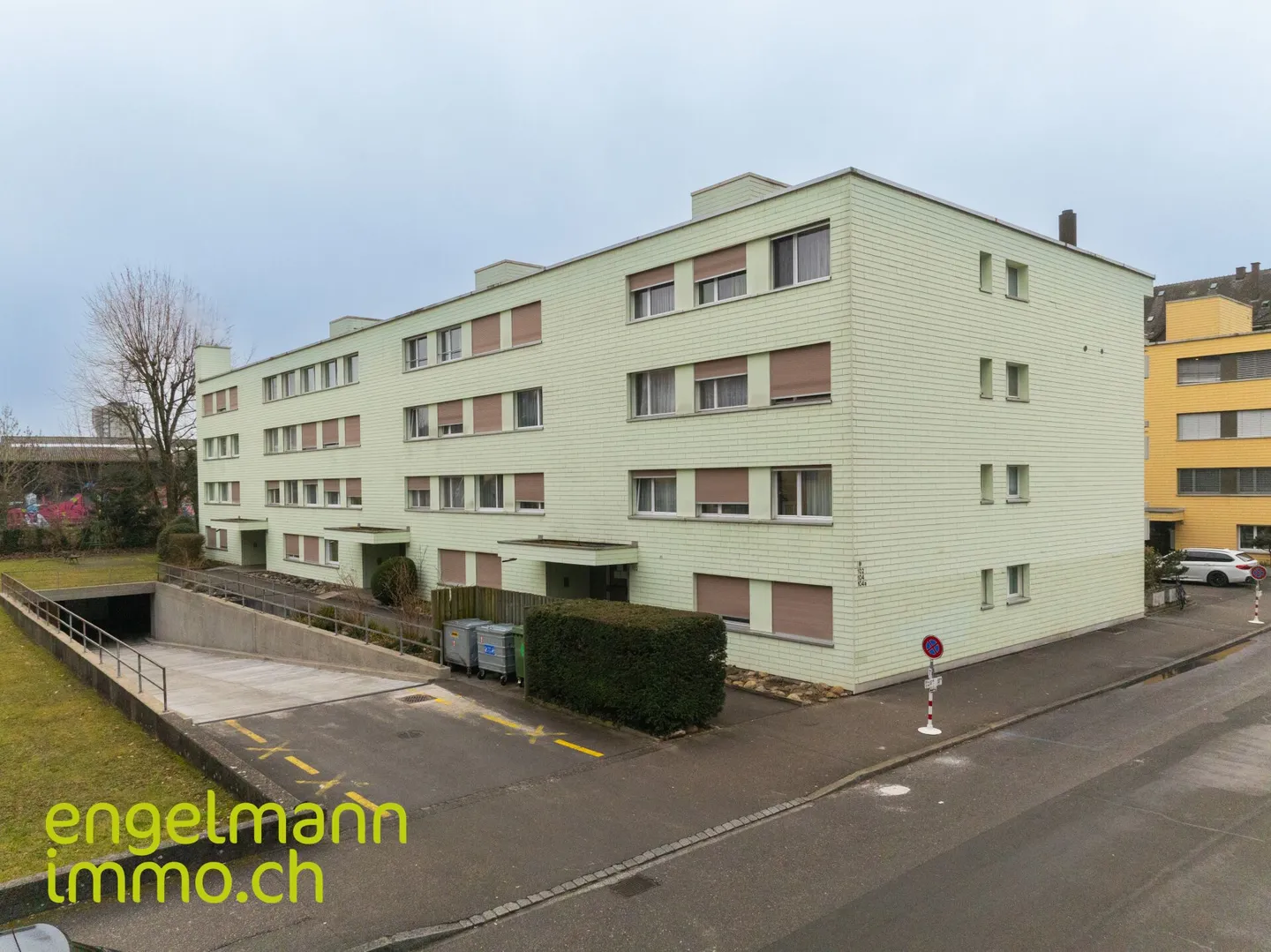 Charming 4-Room Apartment - Photo 3 of 13