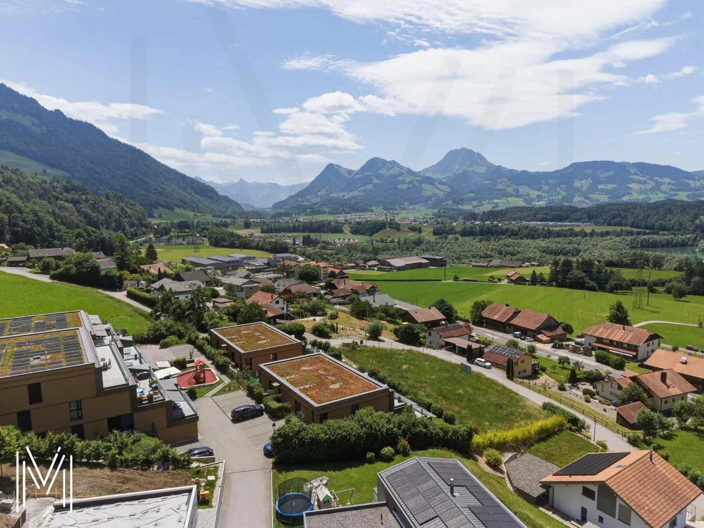 Eccezionale appartamento attico di 4,5 stanze con terrazza e giardino privato - Foto 1 di 13