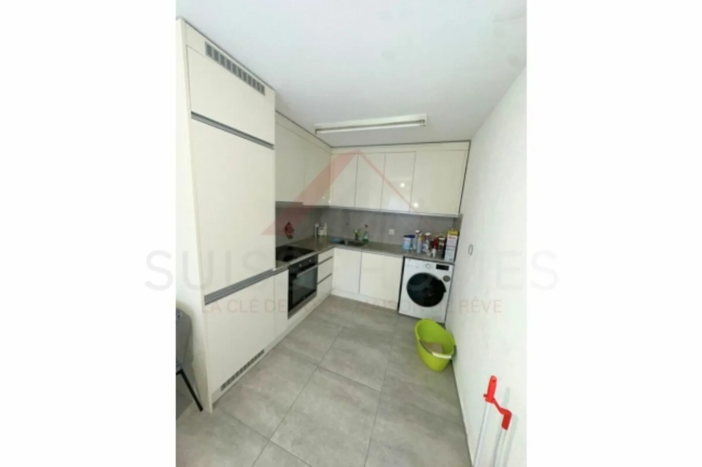 Residential building with 6 units - modern and attractive yield property in La Neuveville - Photo 3 of 13