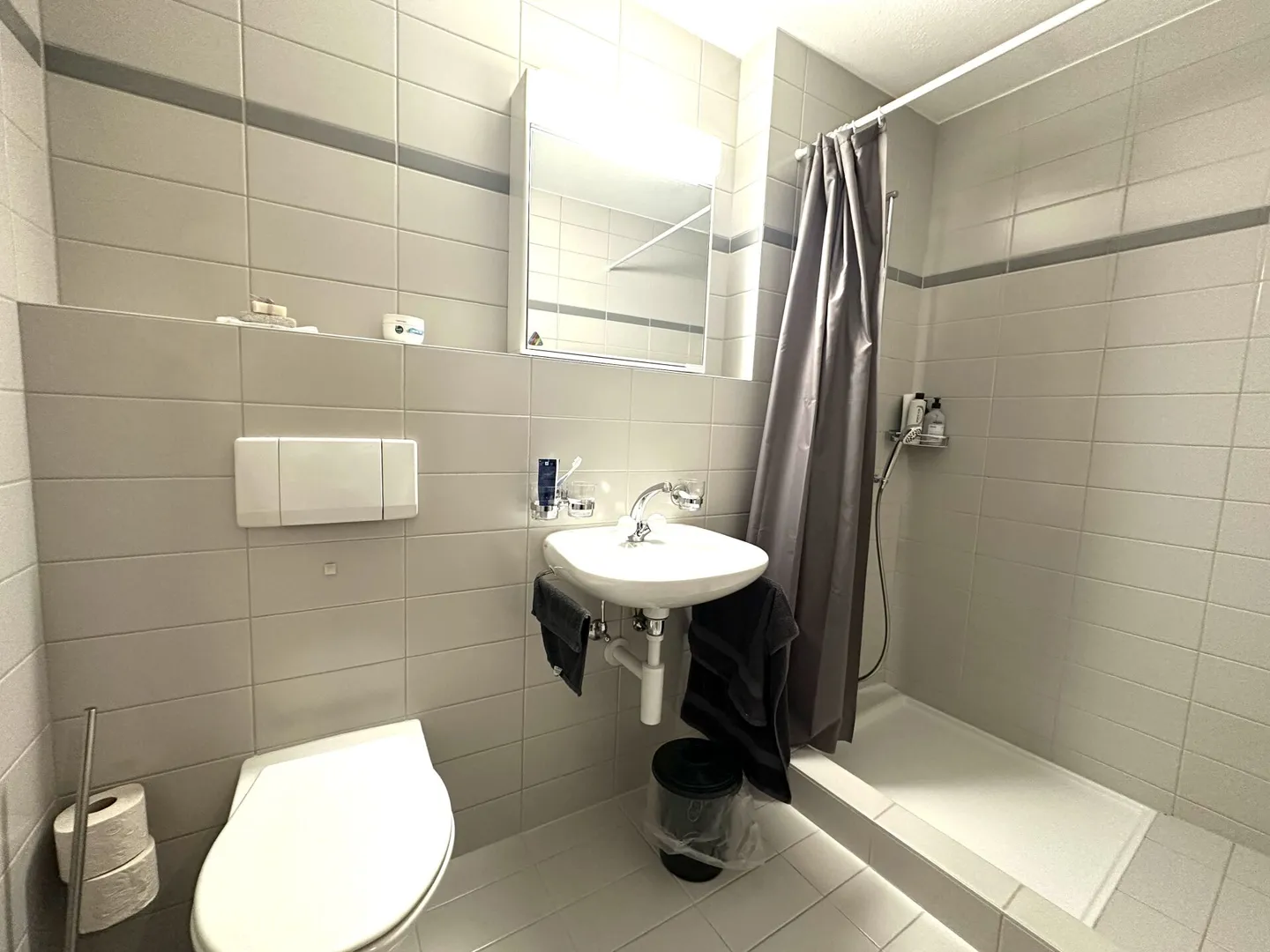 Attractive 3.5-room apartment with balcony! - Photo 7 of 9