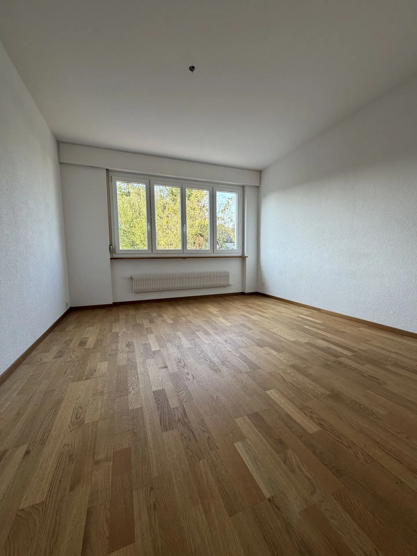Bel appartement de 4 pièces avec balcon confortable à Nidau - Photo 2 sur 5