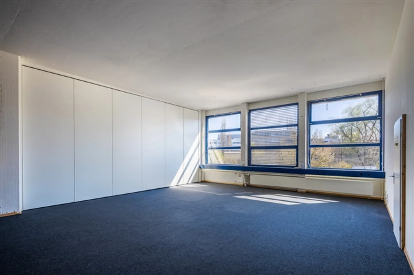 Modern commercial spaces / office / storage in a central location in Dietikon - Photo 3 of 9