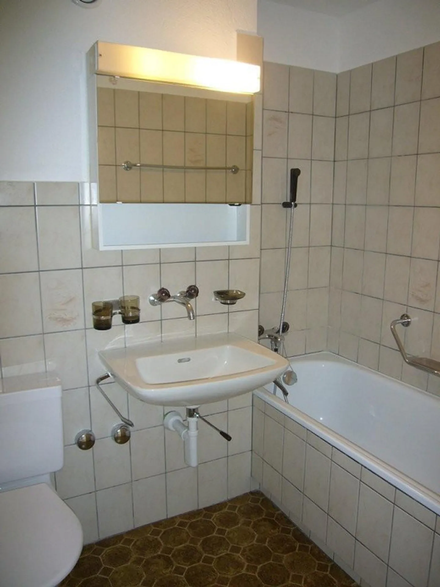 Sonnige Wohnung mit Sitzplatz - Foto 6 von 7