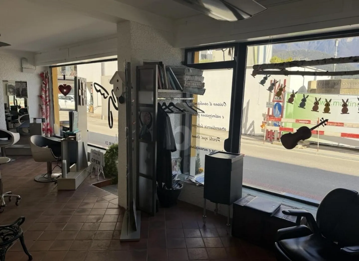 IN ZENTRALER UND STRATEGISCHER LAGE - Foto 1 von 6