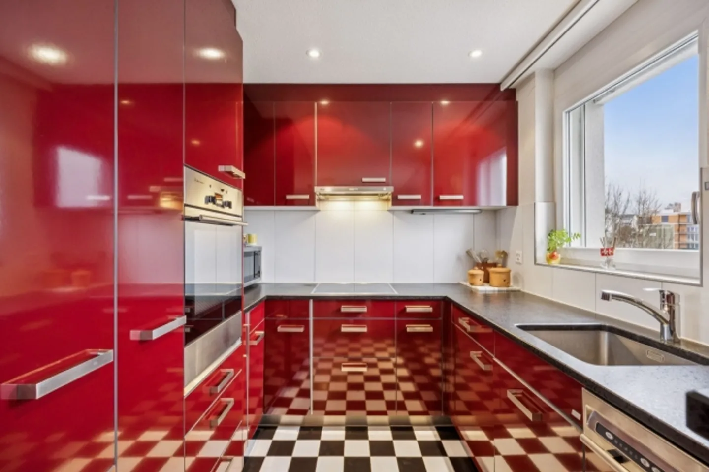 Excellent Home & Top Location - Photo 3 of 13