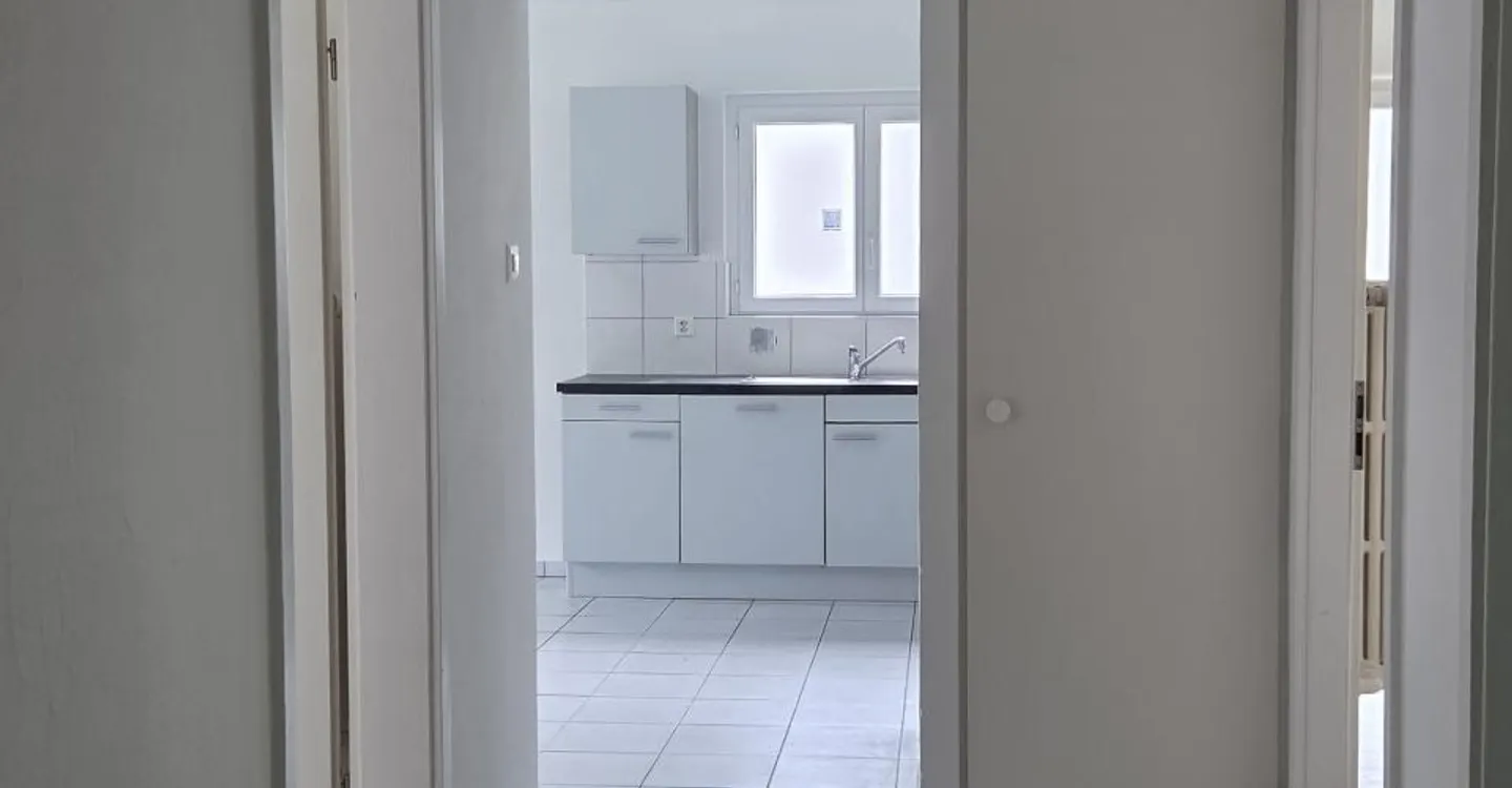 Apartment located in a small building with 4 units. - Photo 3 of 16
