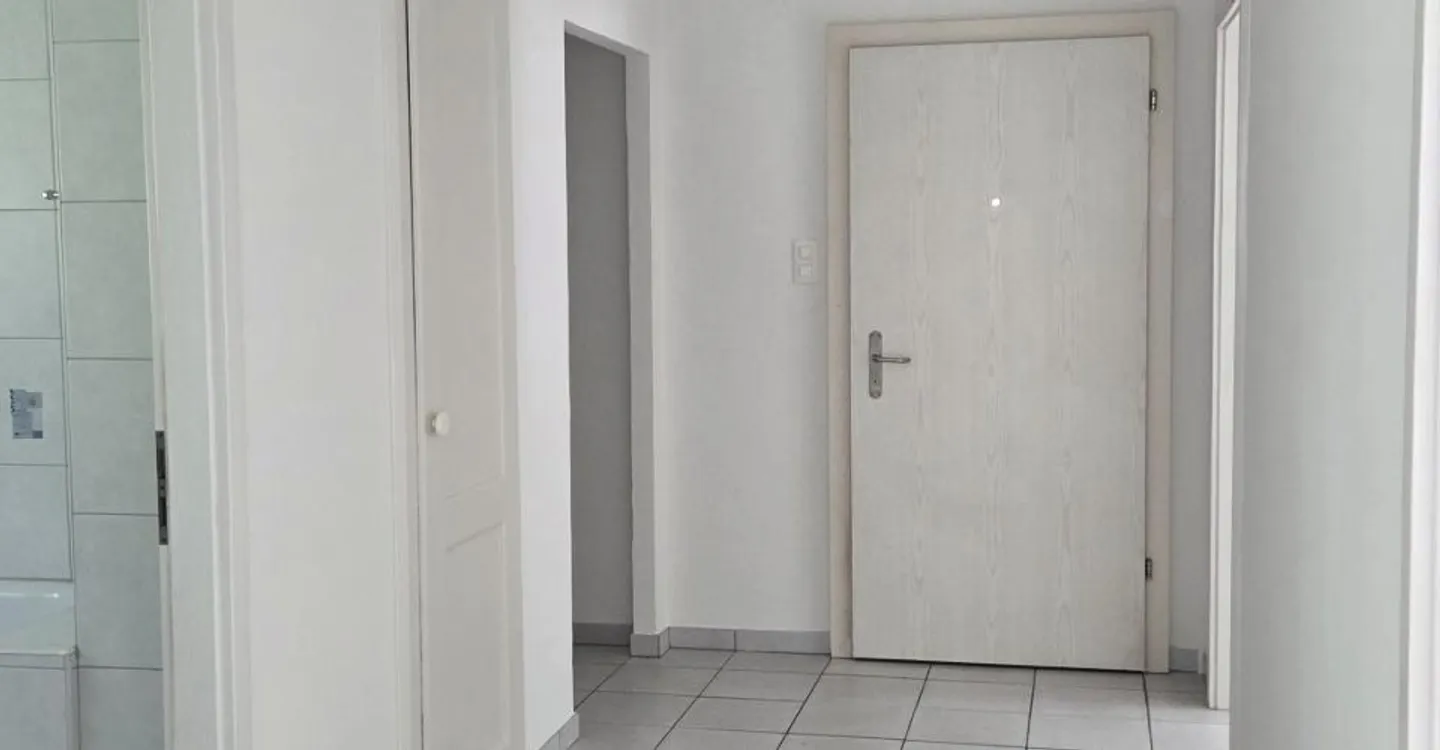 Apartment located in a small building with 4 units. - Photo 6 of 16