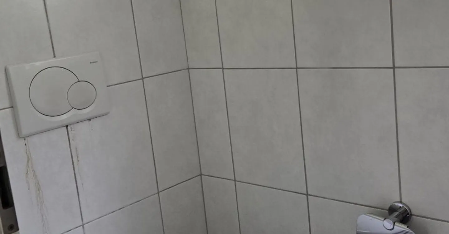 Apartment located in a small building with 4 units. - Photo 11 of 16