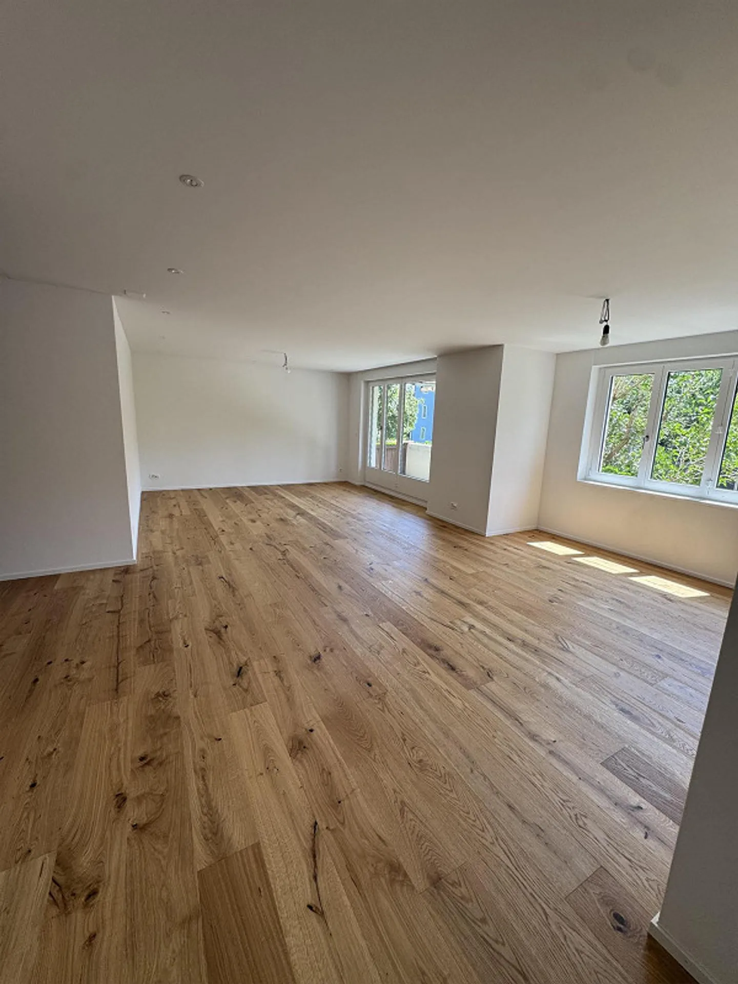 Moderne 4.5 Zimmerwohnung - Foto 1 von 12