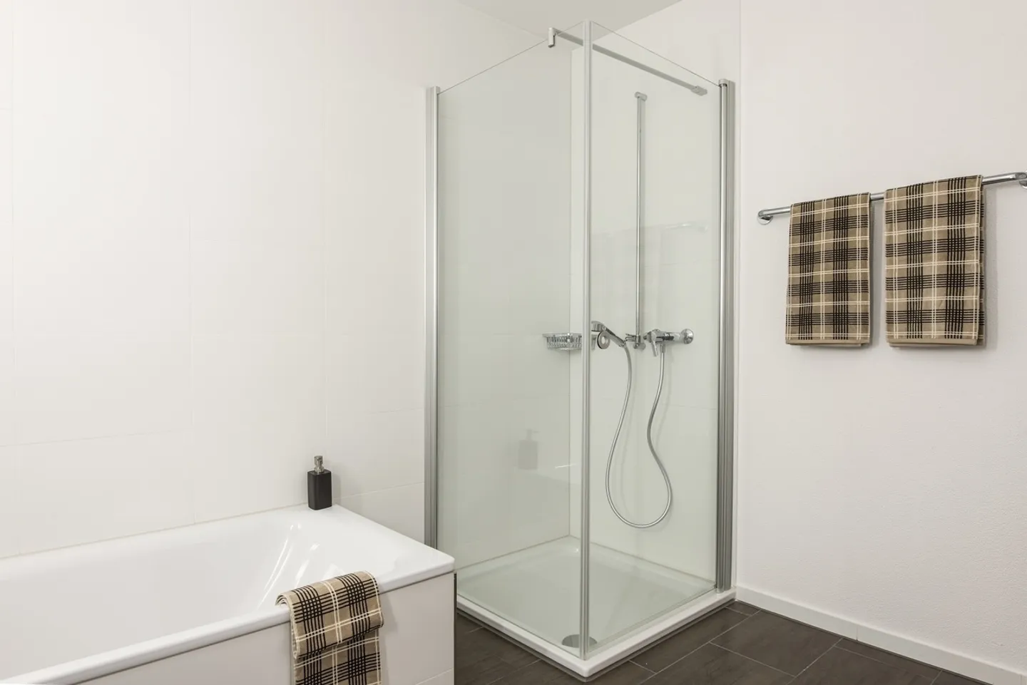 Moderne Wohnung mit Loggia - Foto 7 von 9