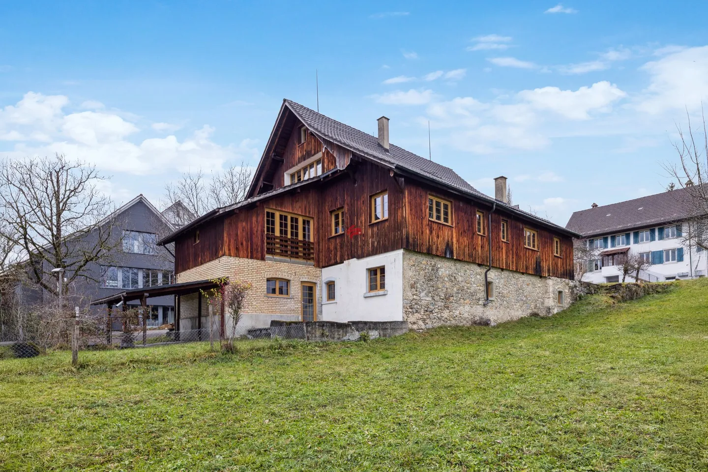 Bauland oder Mehrfamilienhaus? Hier geht beides! - Foto 1 von 10