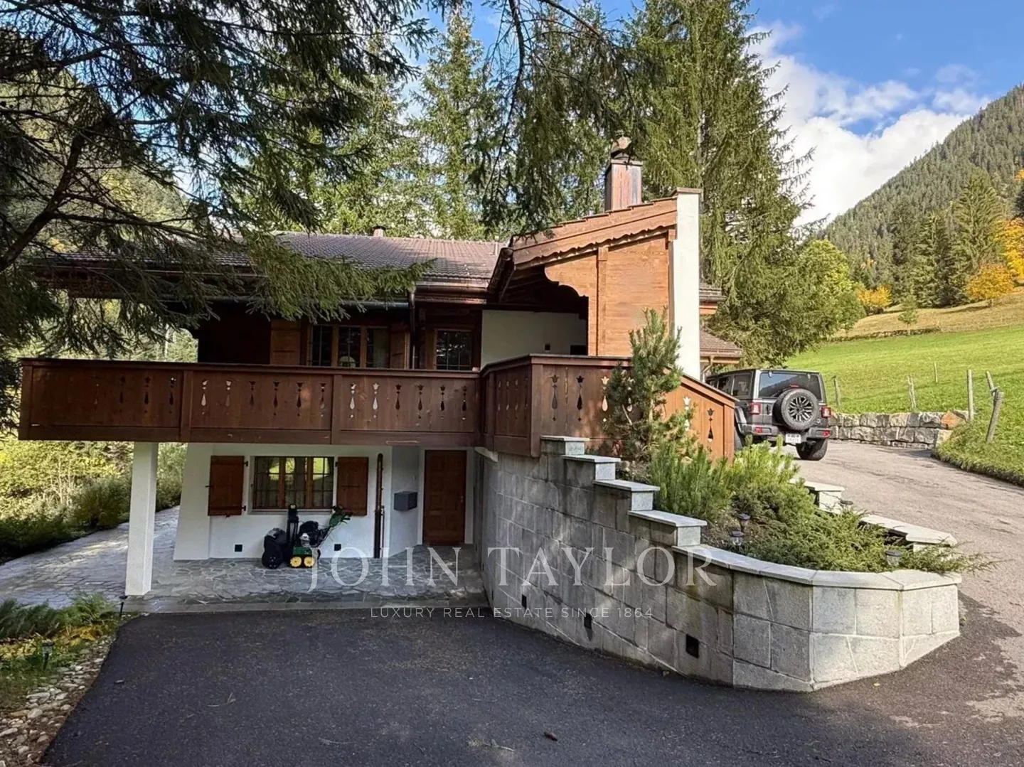 Chalet in Saanen - Photo 2 of 28