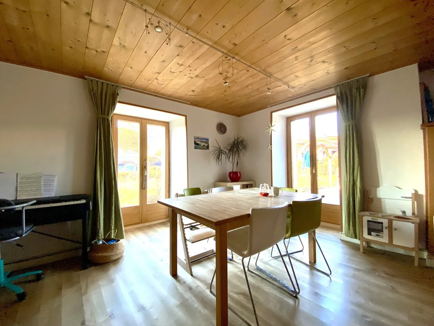 Spacieuse maison avec jardin, écurie, grange / Geräumiges Haus mit Garten, Stall, Scheune - Photo 20 of 47