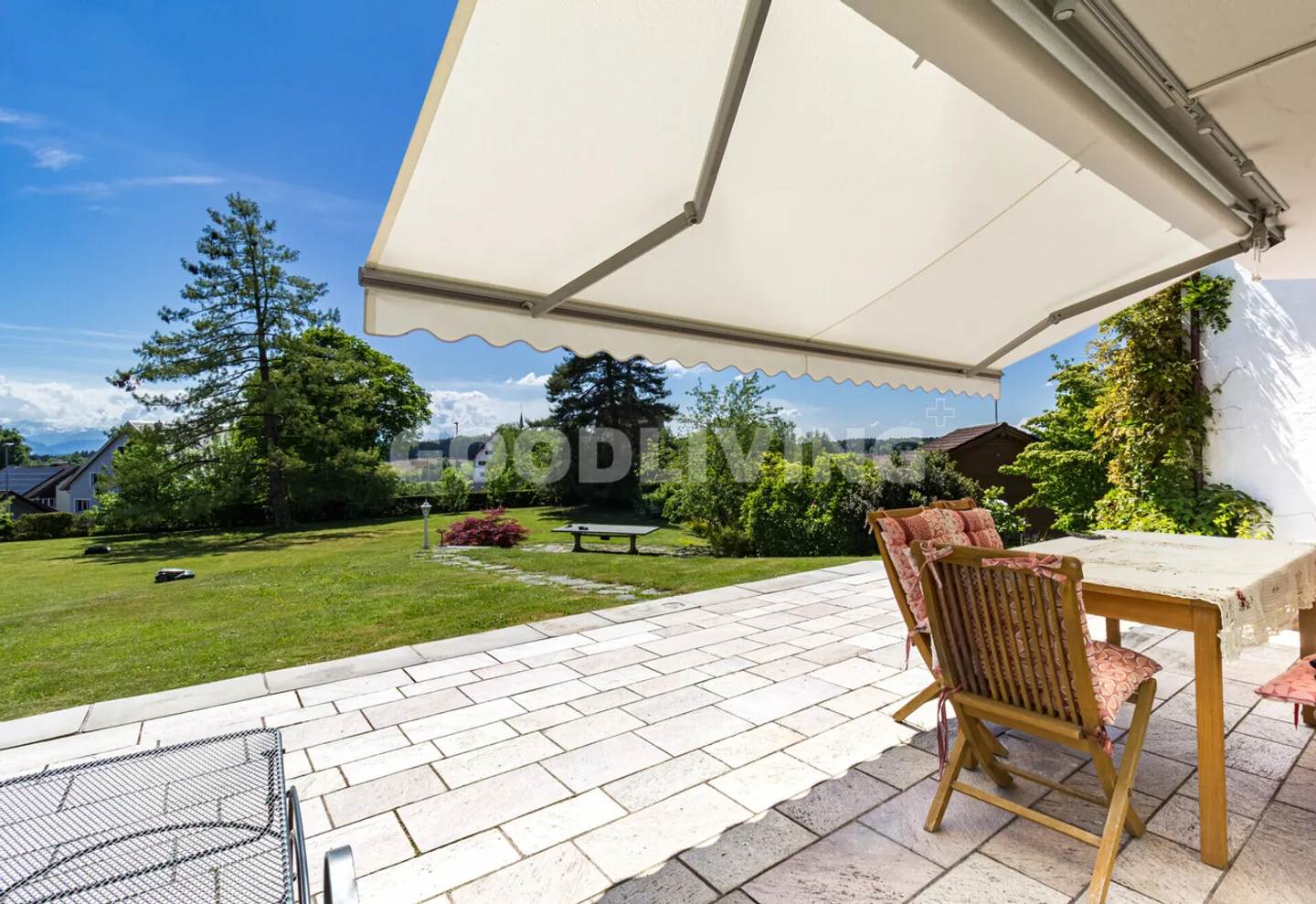 Propriété avec bâtiment existant - Photo 1 sur 2