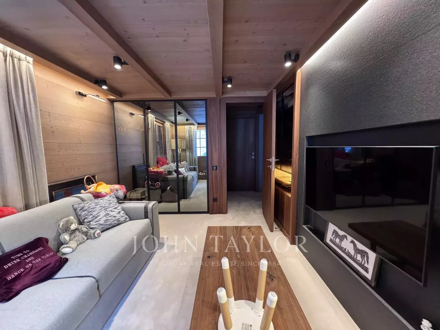 Chalet in Saanen - Photo 13 of 28