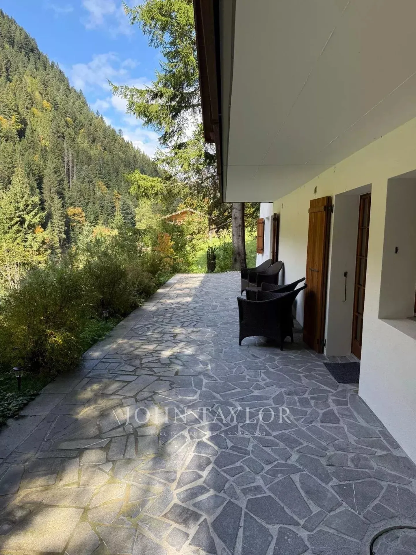 Chalet in Saanen - Photo 14 of 28