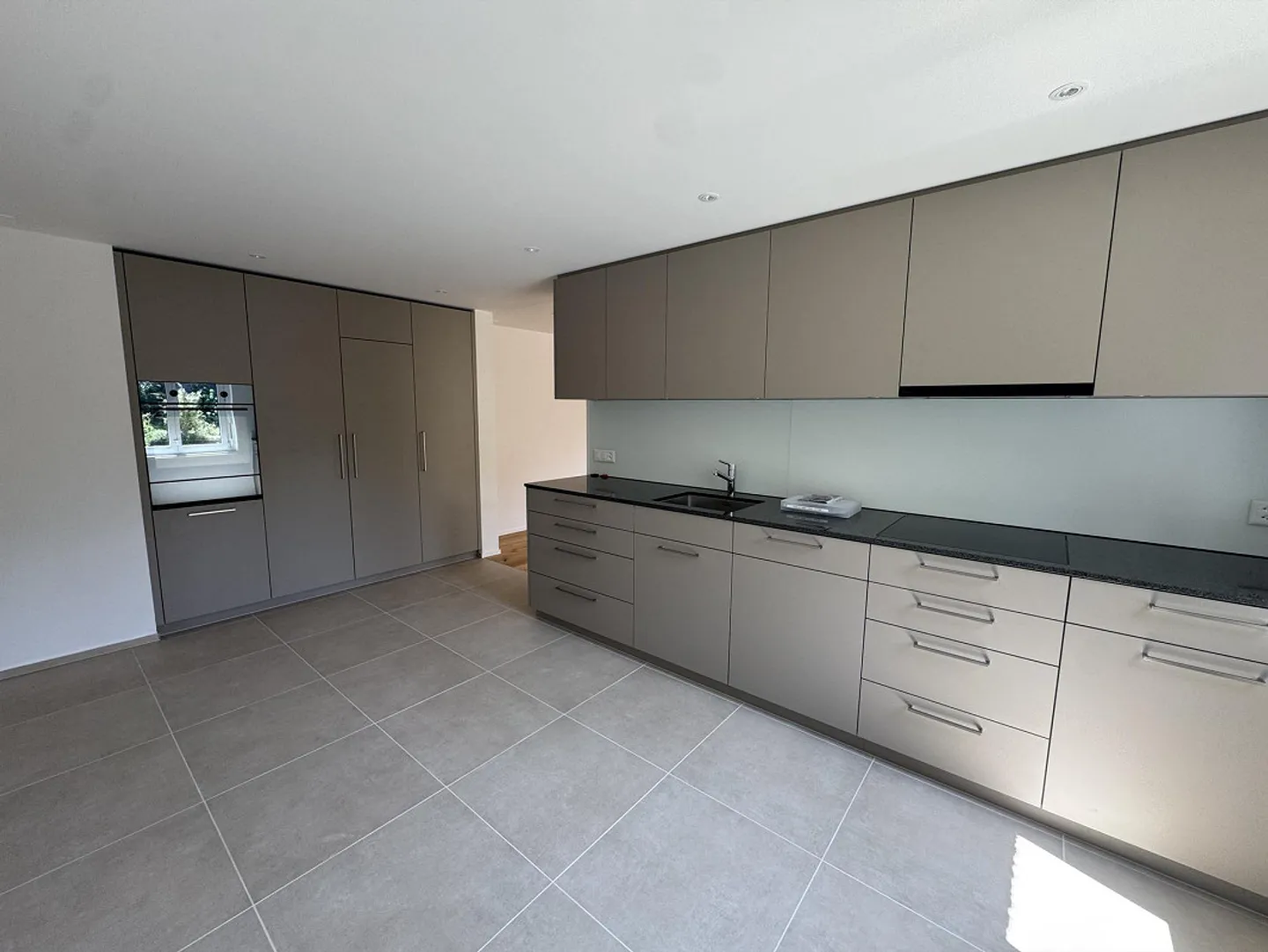 Moderne 4.5 Zimmerwohnung - Foto 8 von 12