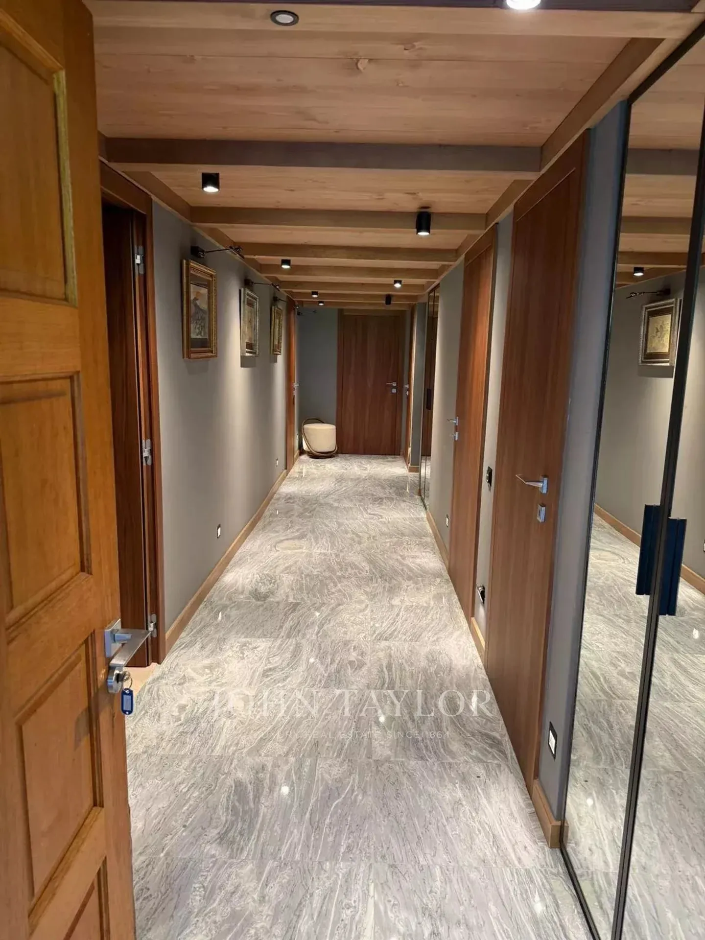 Chalet in Saanen - Photo 25 of 28