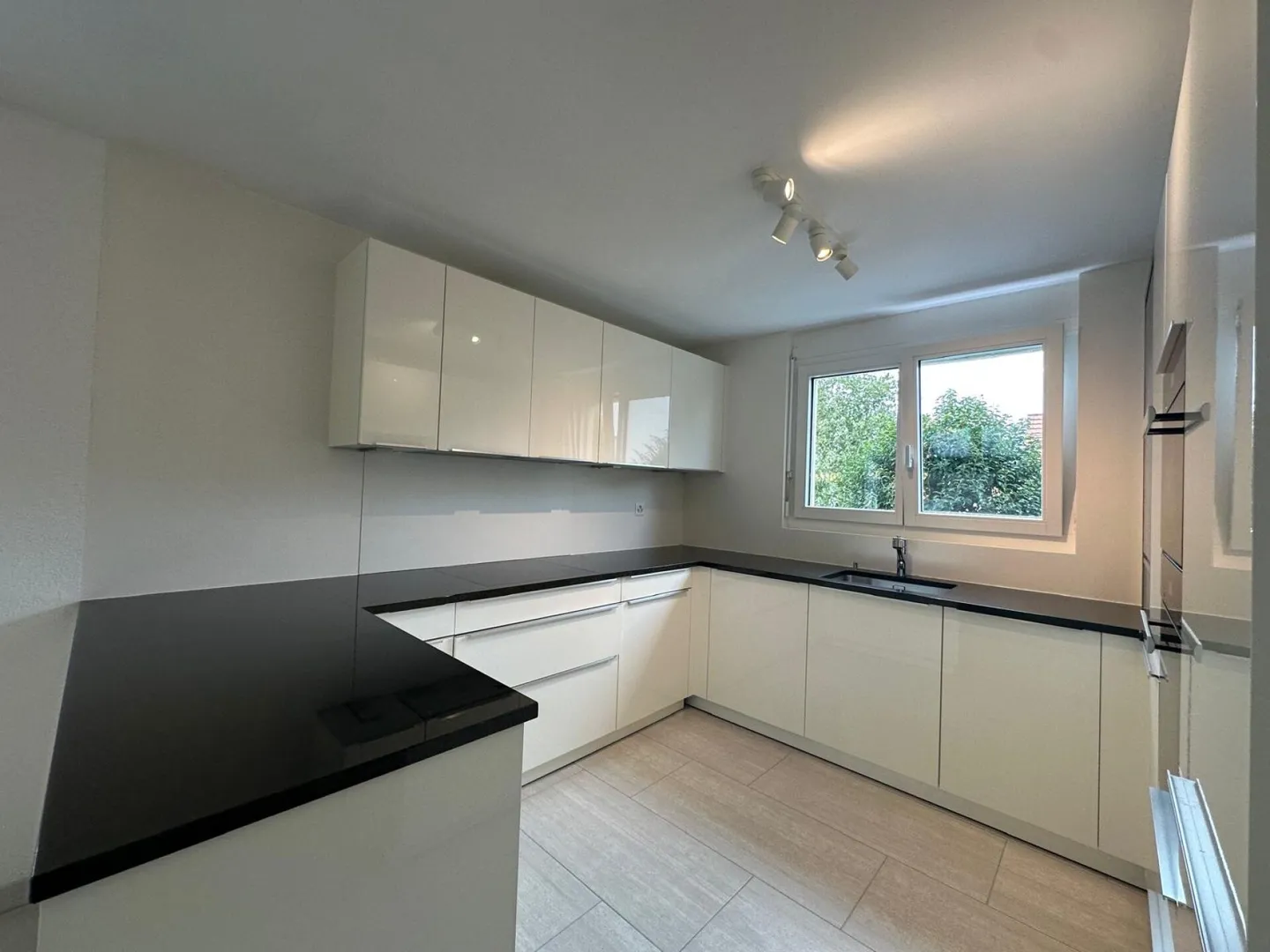 Maison double familiale avec jardin ! - Photo 8 sur 12