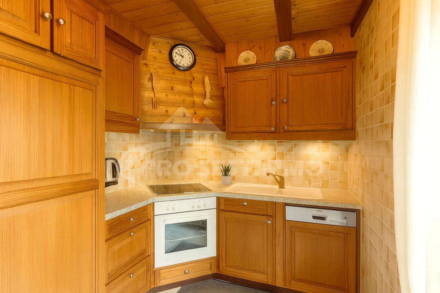 Real Charm Chalet with 5.5 Rooms - Photo 13 of 16