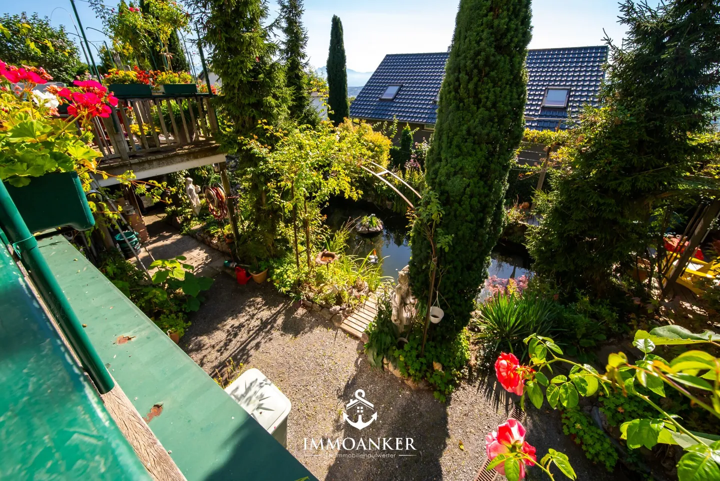 Living with a View - Surrounded by Peace and Greenery - 6.5 Room Single Family Home in Sulz - Photo 10 of 13