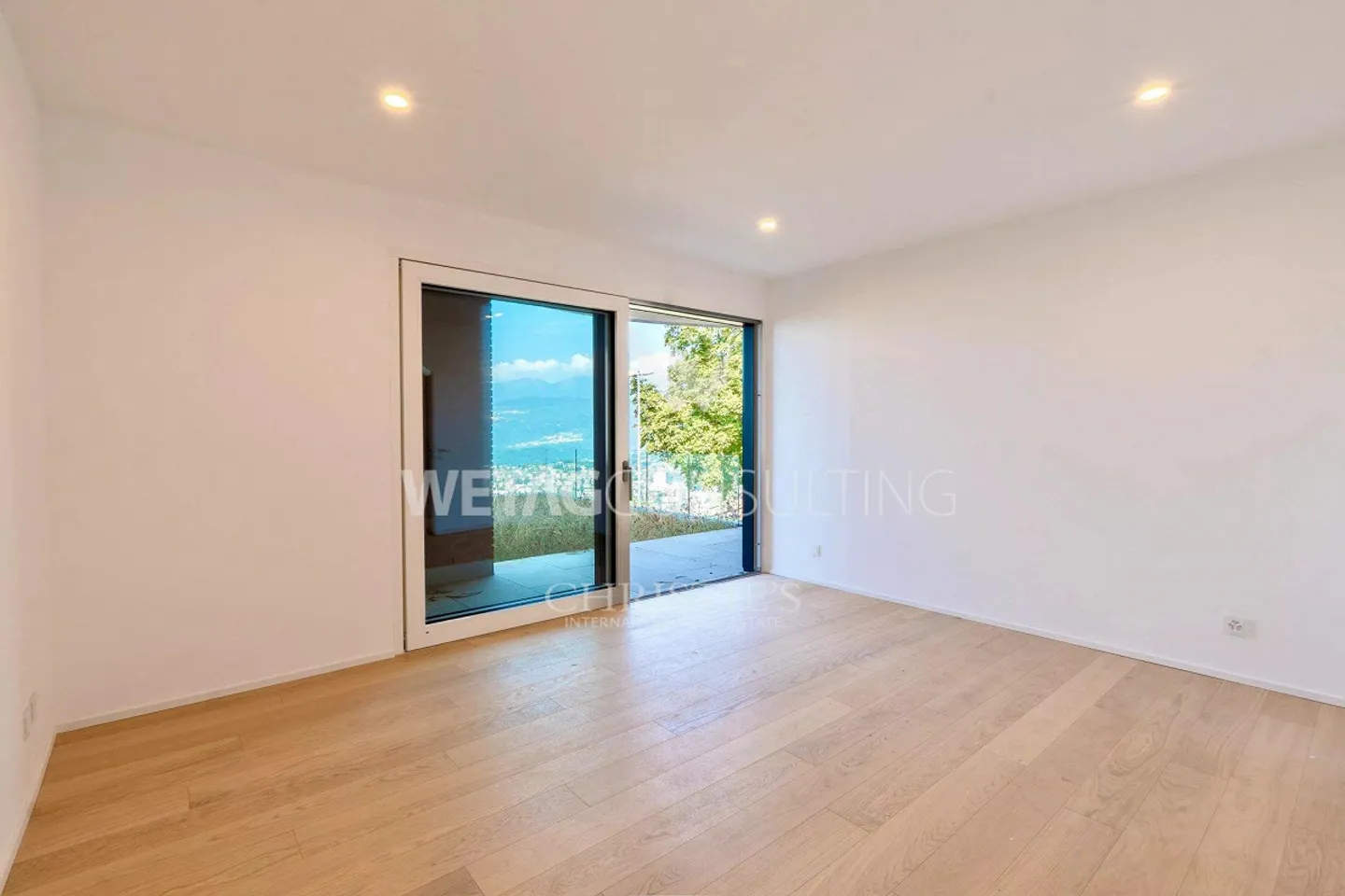 Moderna villa a schiera con giardino e vista lago a Lugano-Aldesago in vendita, adatta anche come seconda casa - Foto 7 di 10