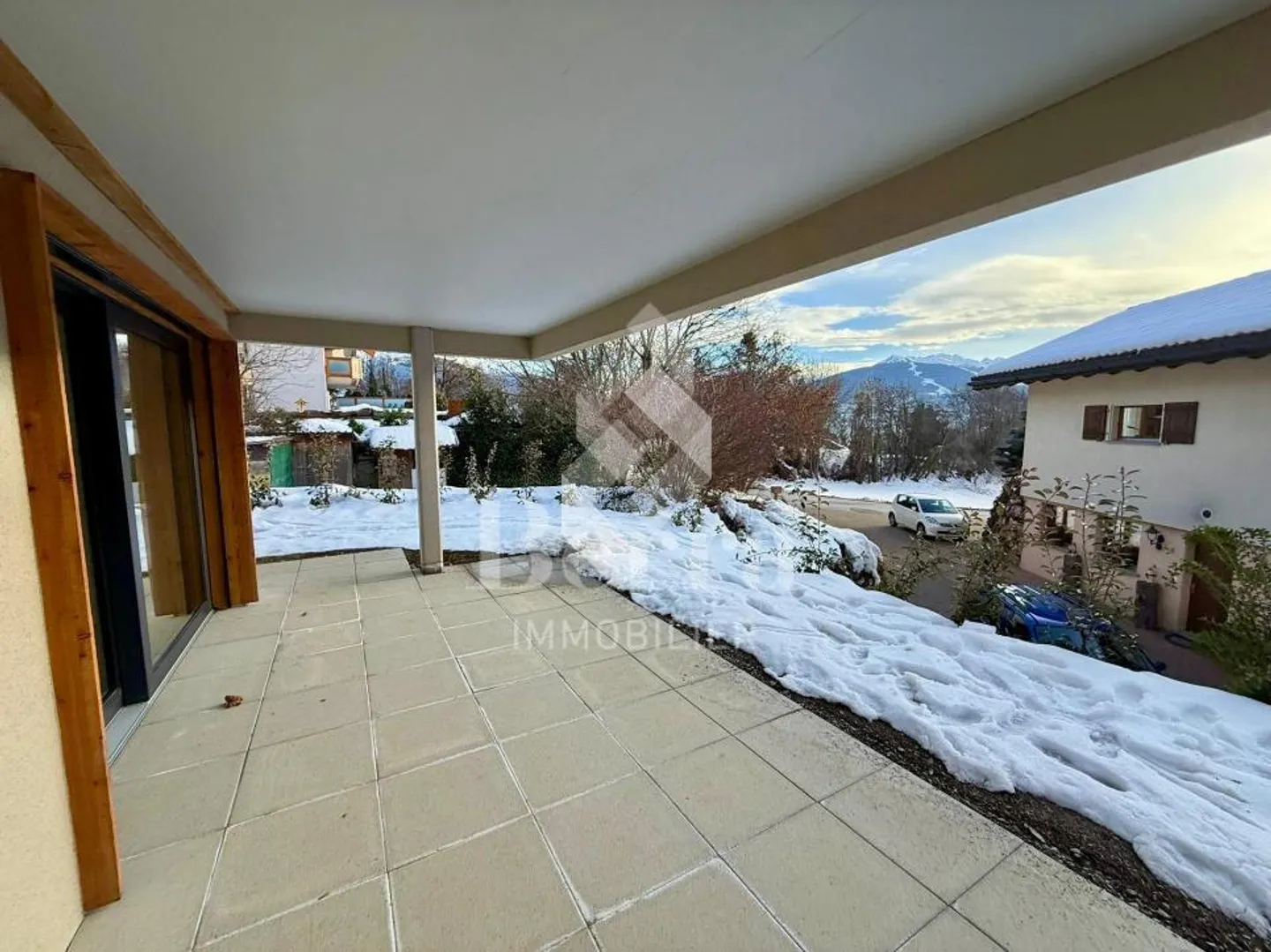 Large Garden Floor - Photo 1 of 13