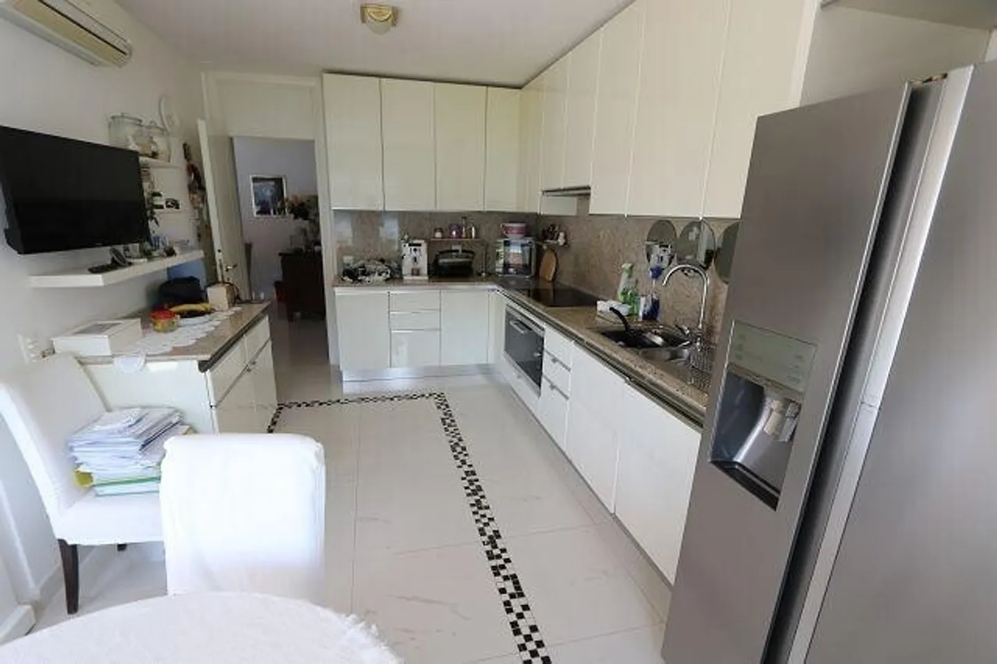 Penthouse Luxueux avec Vue sur le Lac - Photo 6 sur 13