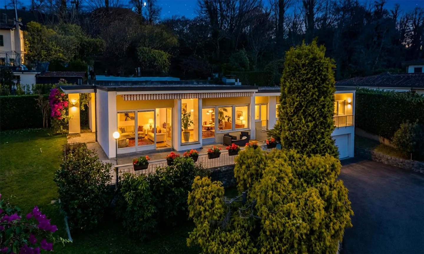 SUPERBE VILLA DE 5,5 PIÈCES AVEC GRAND JARDIN À STABIO - Photo 1 sur 10