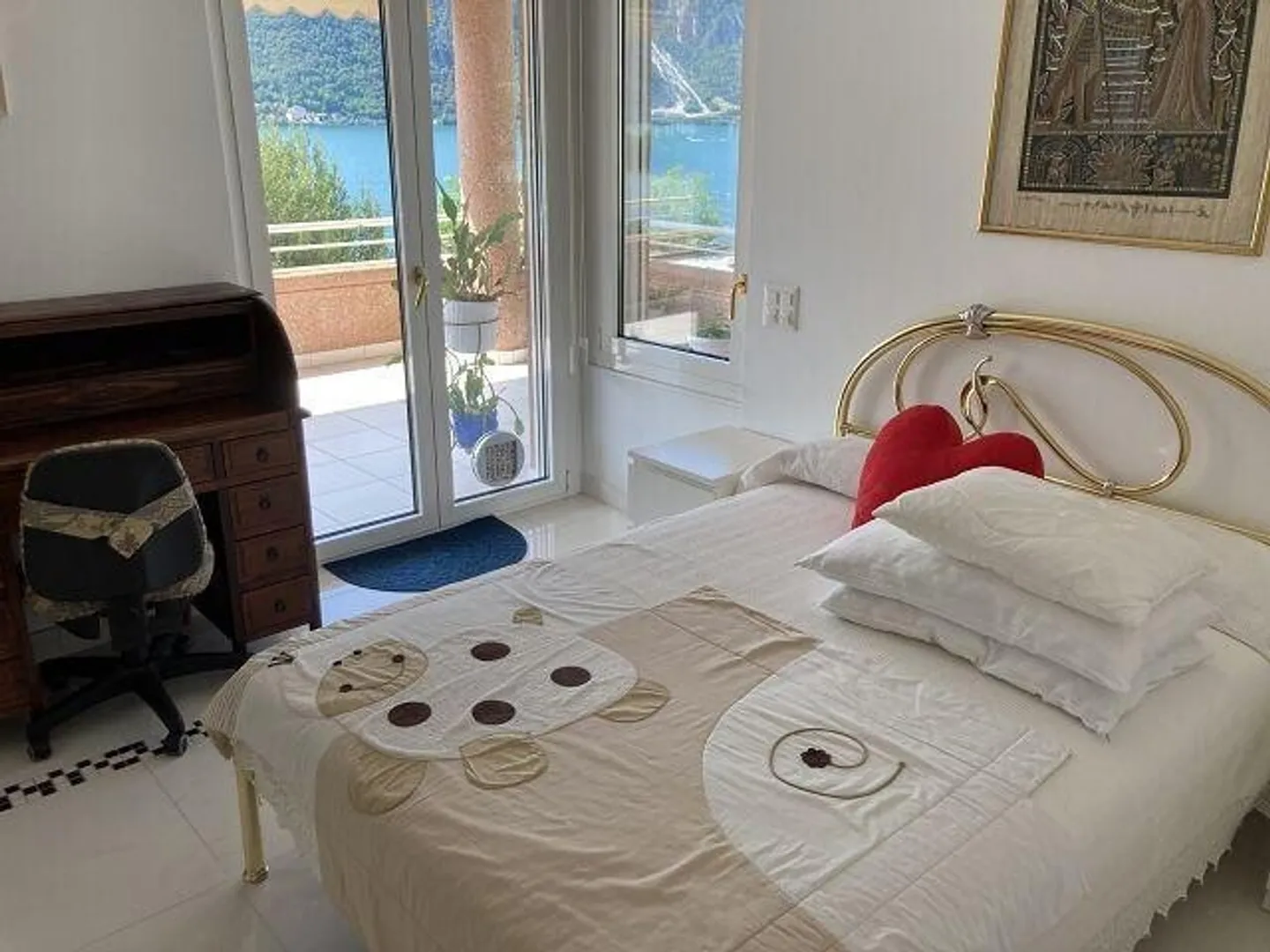 Penthouse Luxueux avec Vue sur le Lac - Photo 10 sur 13