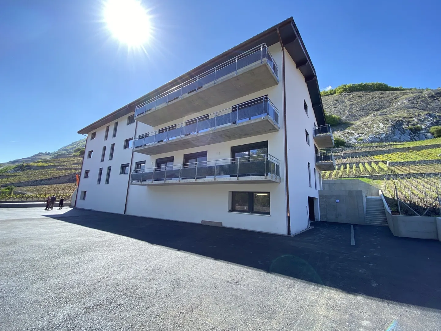 4.5 stanze con balcone - Foto 1 di 12