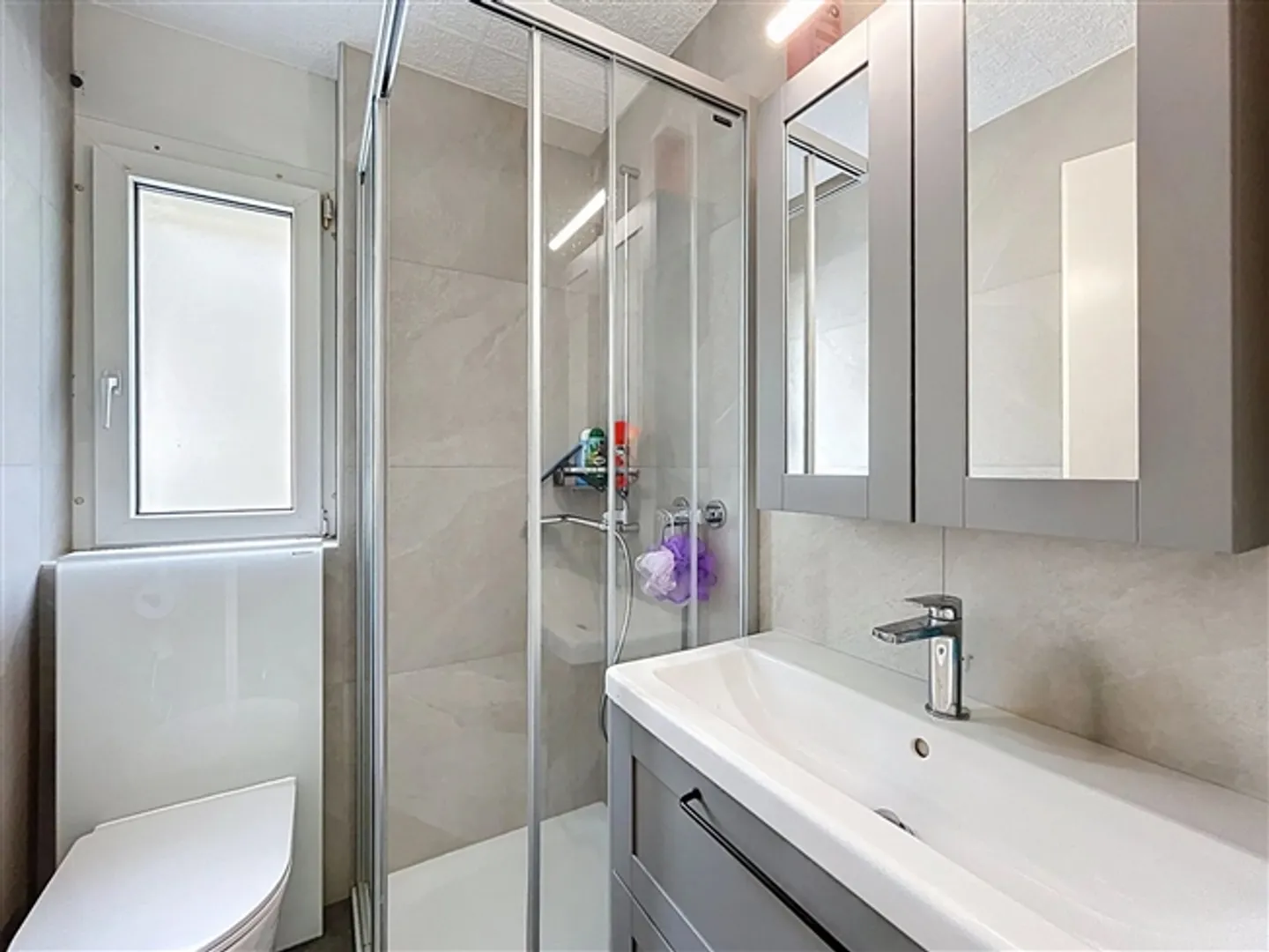 Charming Terraced Bungalow with Large Garden - Photo 6 of 12