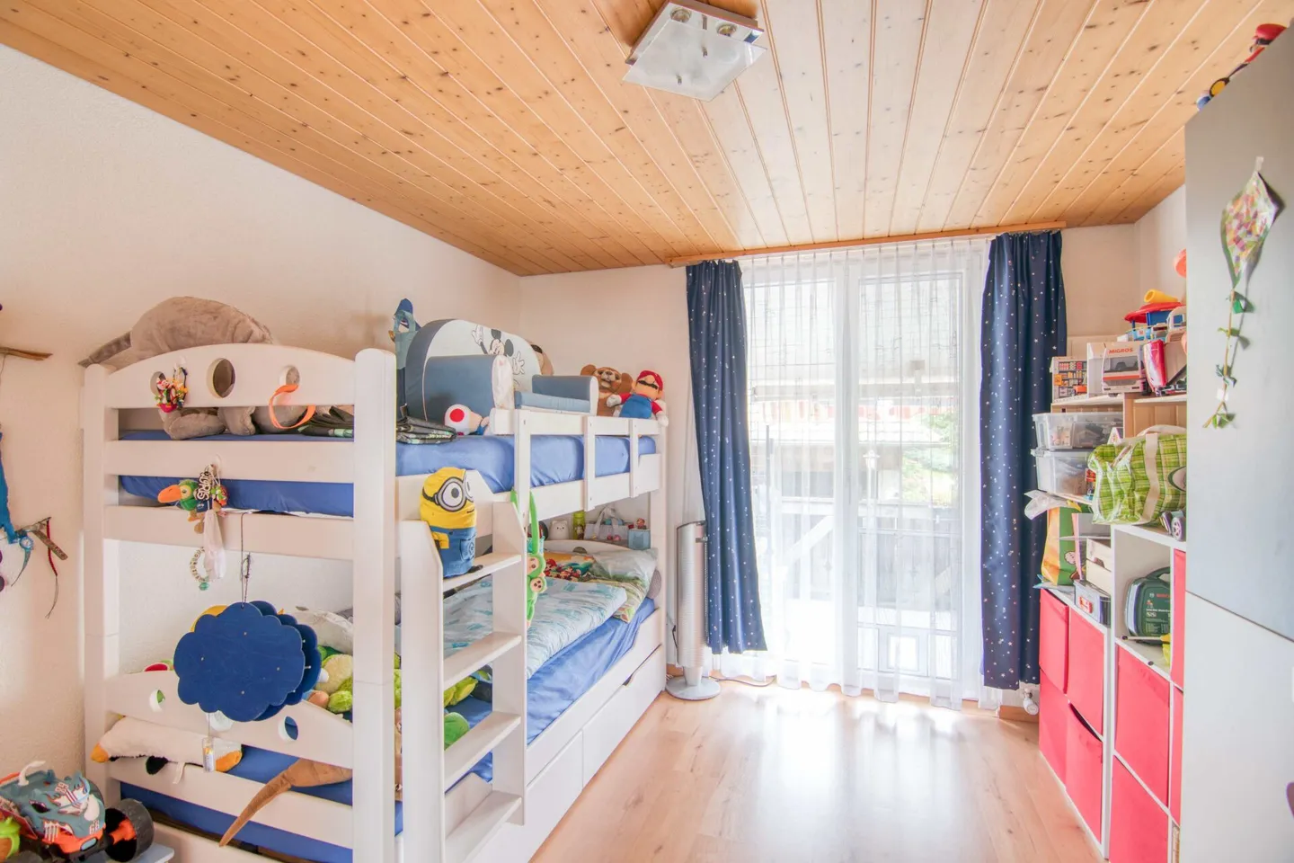 Attractive Investment Opportunity: Central Multi-Family House with 5 Residential Units and 5.72% Gross Yield - Photo 15 of 30