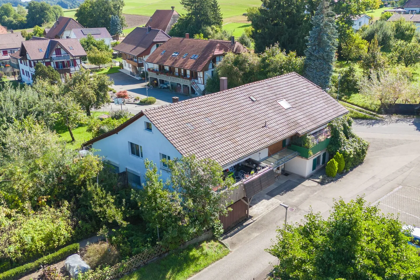 Attractive Investment Opportunity: Central Multi-Family House with 5 Residential Units and 5.72% Gross Yield - Photo 29 of 30