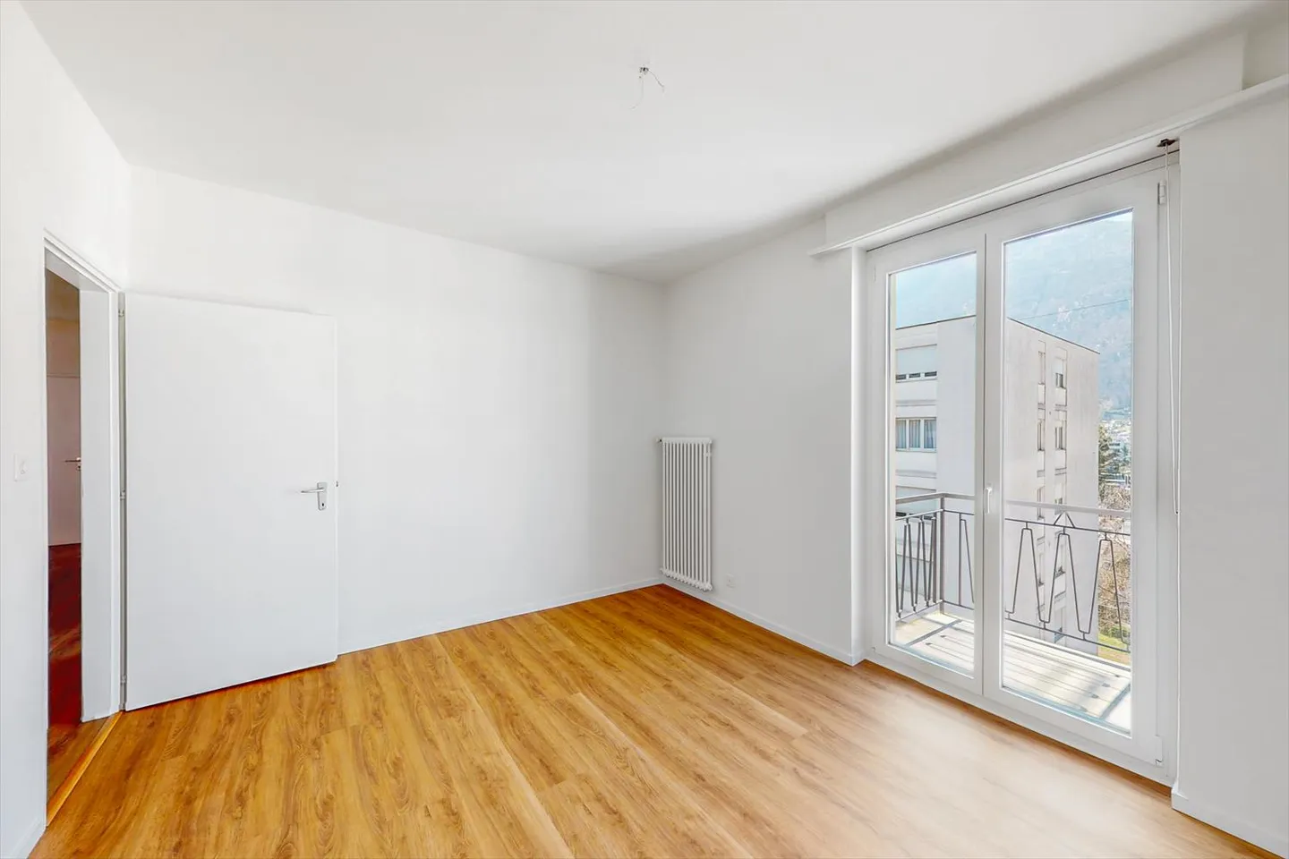 4,5 Lokale in einer günstigen und gut erschlossenen Zone - Foto 5 von 11