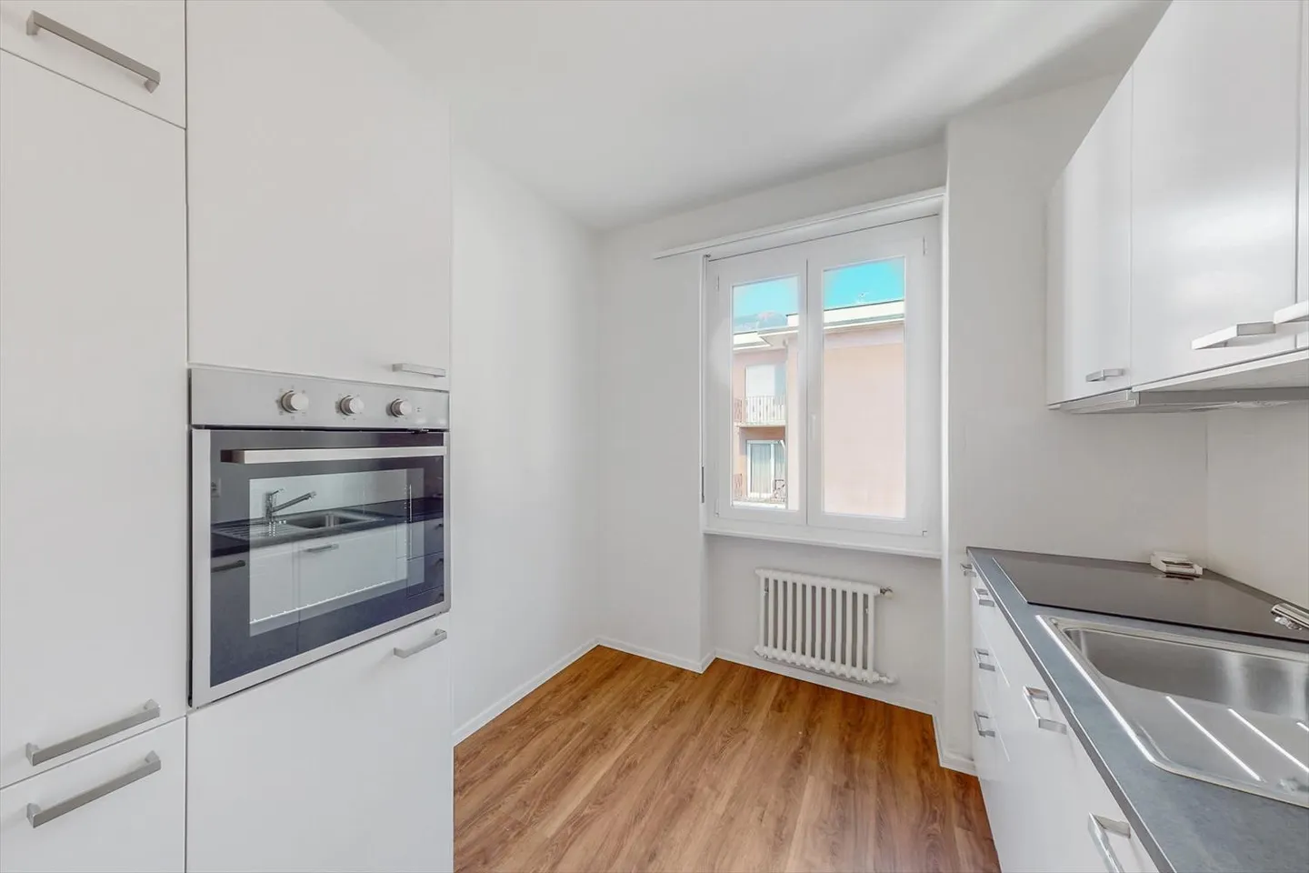 4,5 Lokale in einer günstigen und gut erschlossenen Zone - Foto 1 von 11