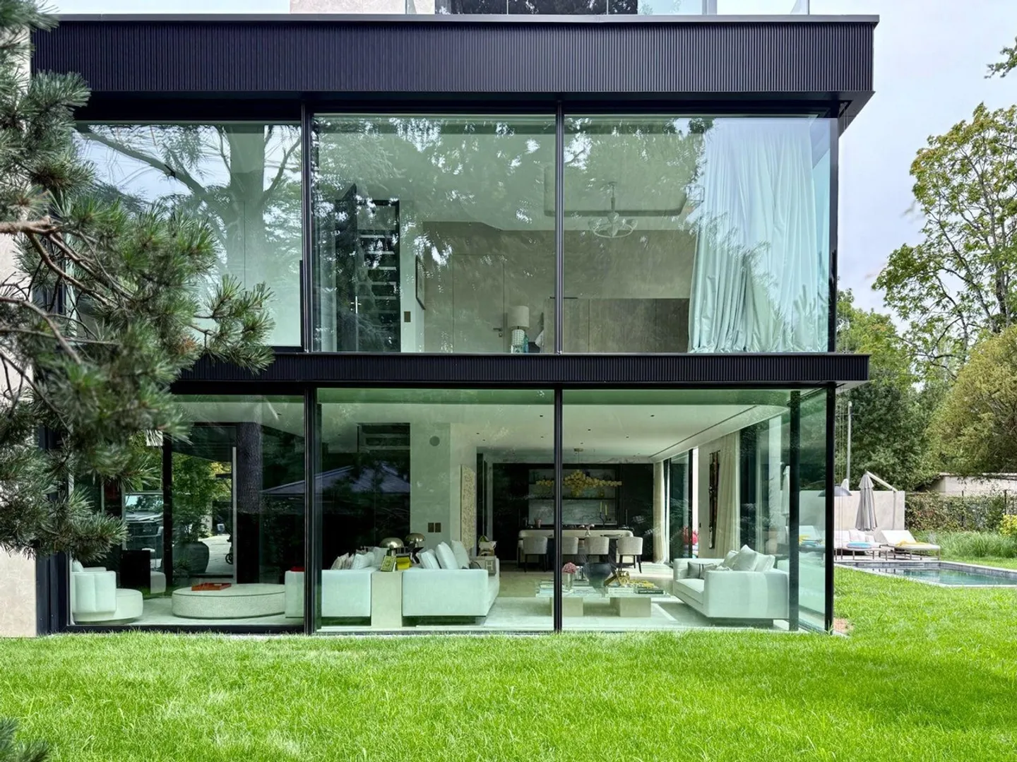 Villa contemporaine luxueuse - Photo 2 sur 3