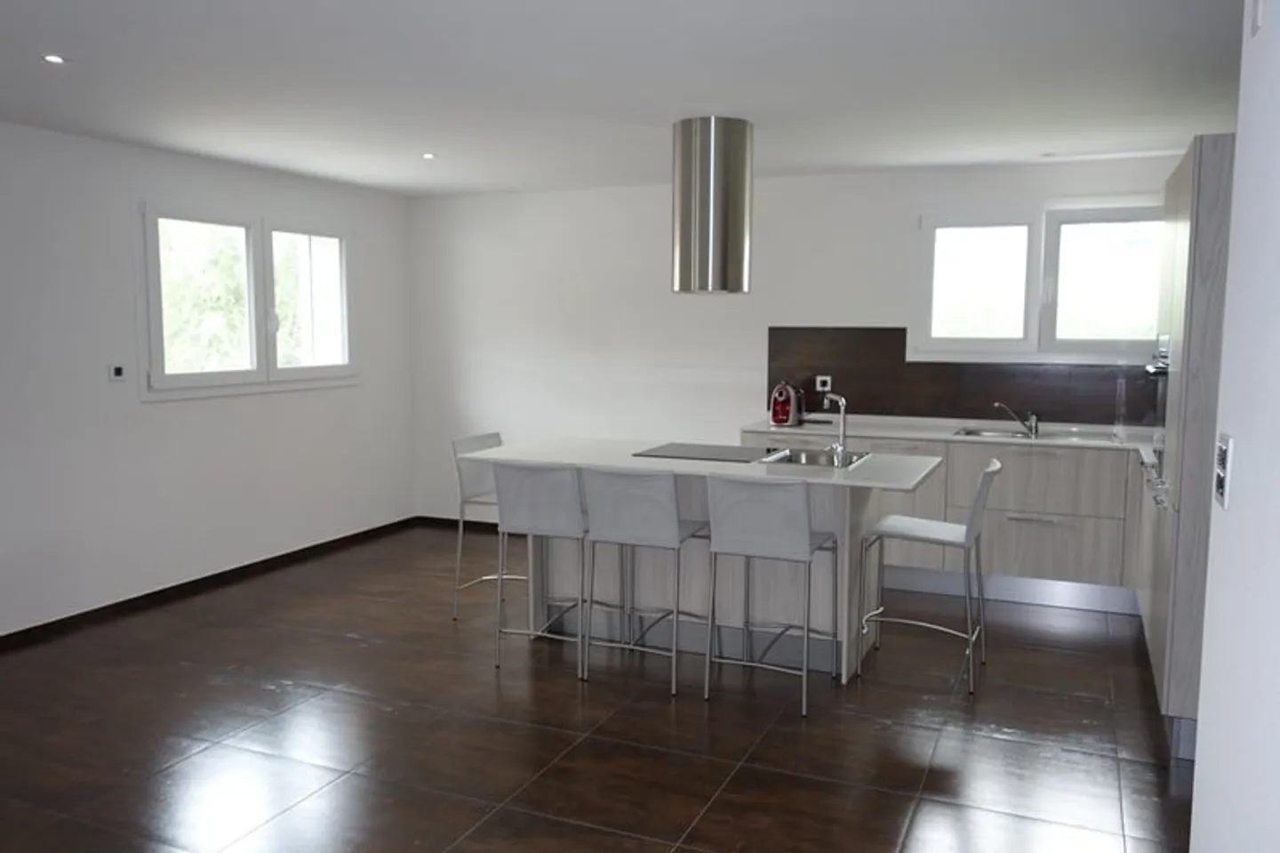 Schönes 4,5-Zimmer-Apartment in PPE, ideal gelegen und ruhig, zu einem sehr vernünftigen Preis verkauft - Foto 10 von 21