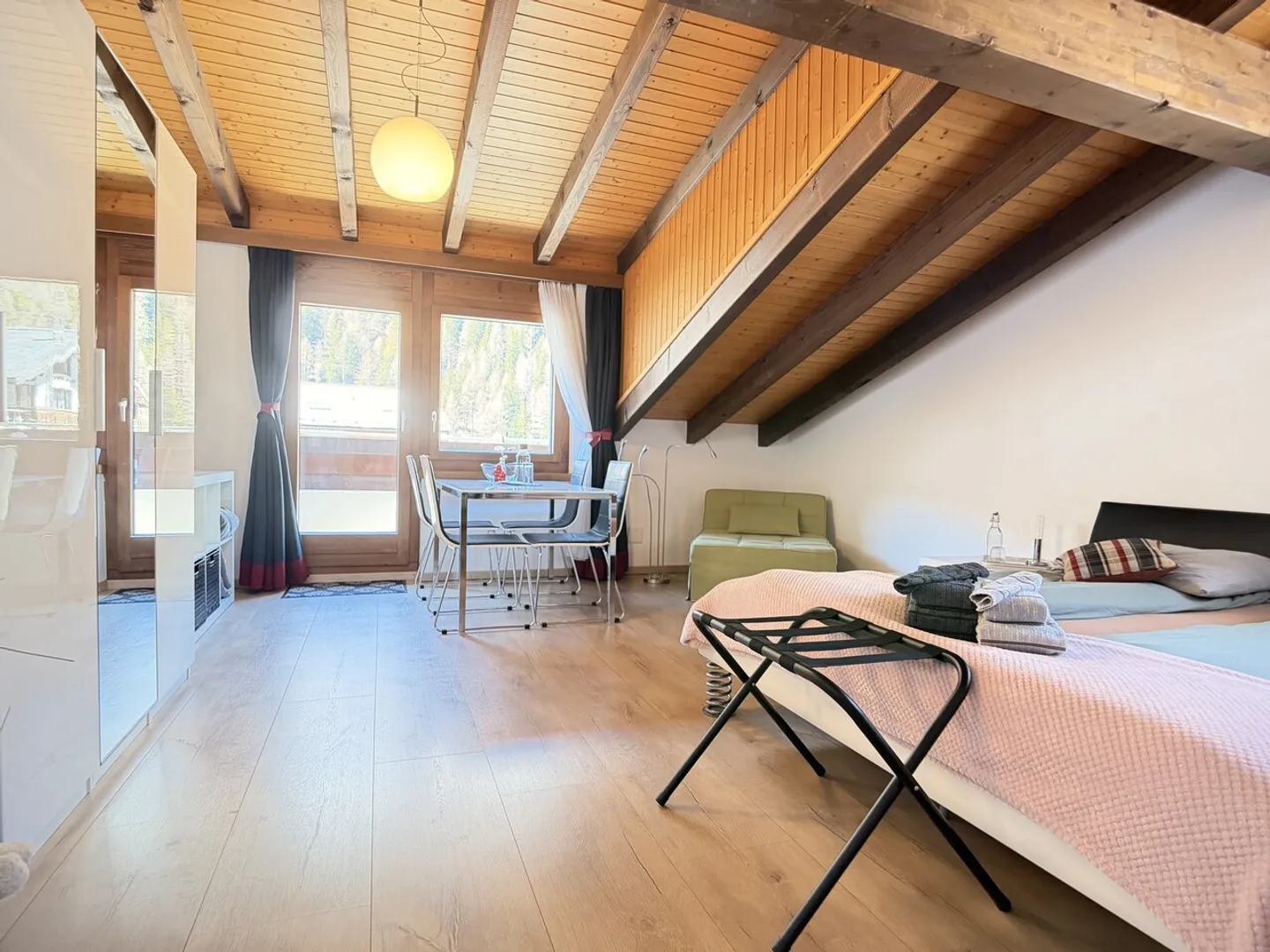 Attractive Residential and Commercial Building in Prime Location - Photo 10 of 17