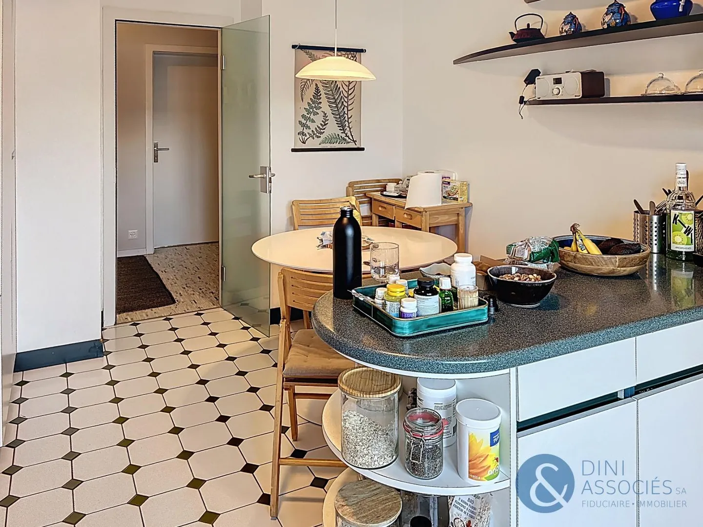 Bel Appartement avec Terrasse - Photo 8 sur 14