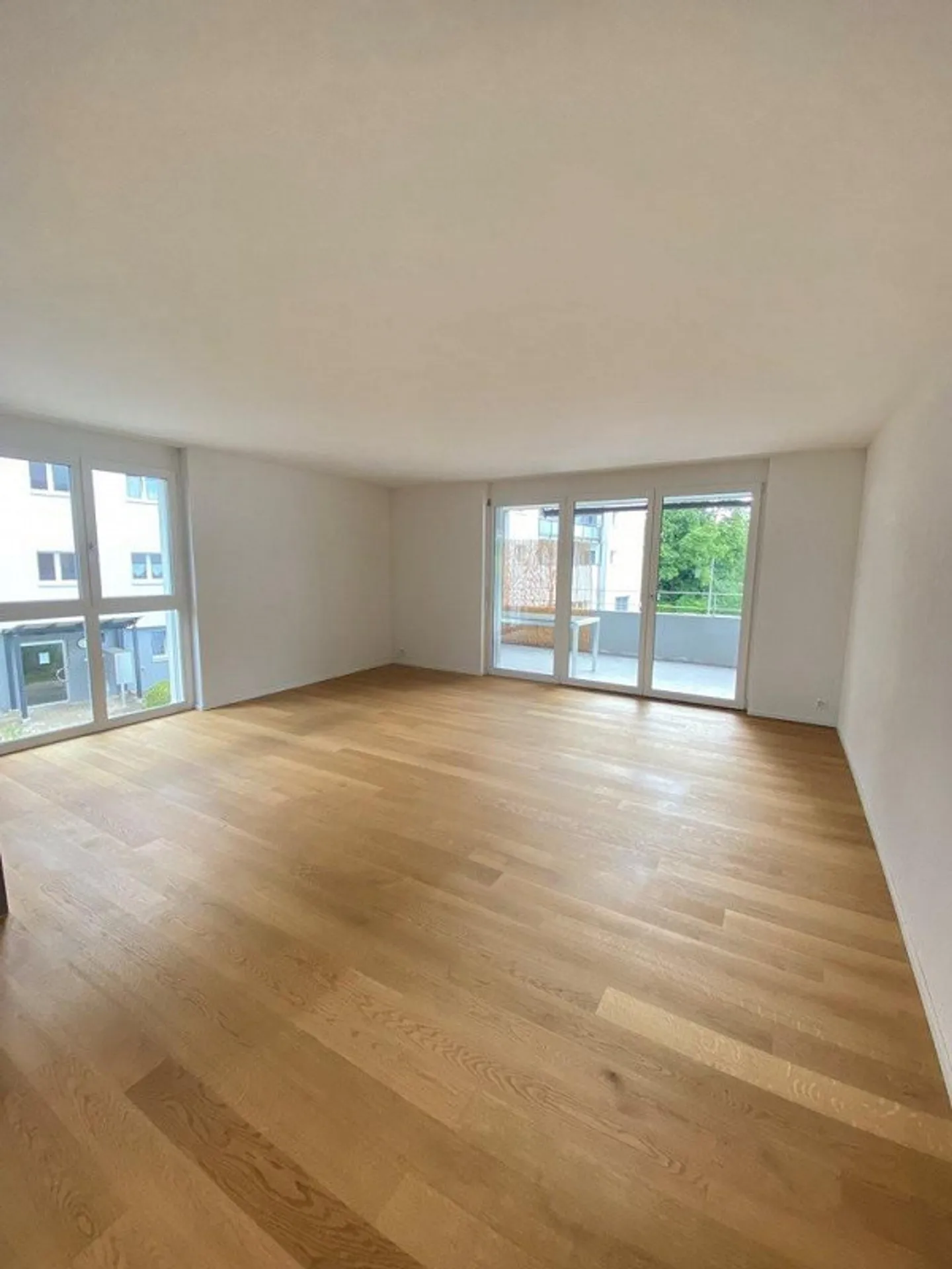 Moderne 3.5-Zimmerwohnung an ruhiger Lage - Foto 3 von 7