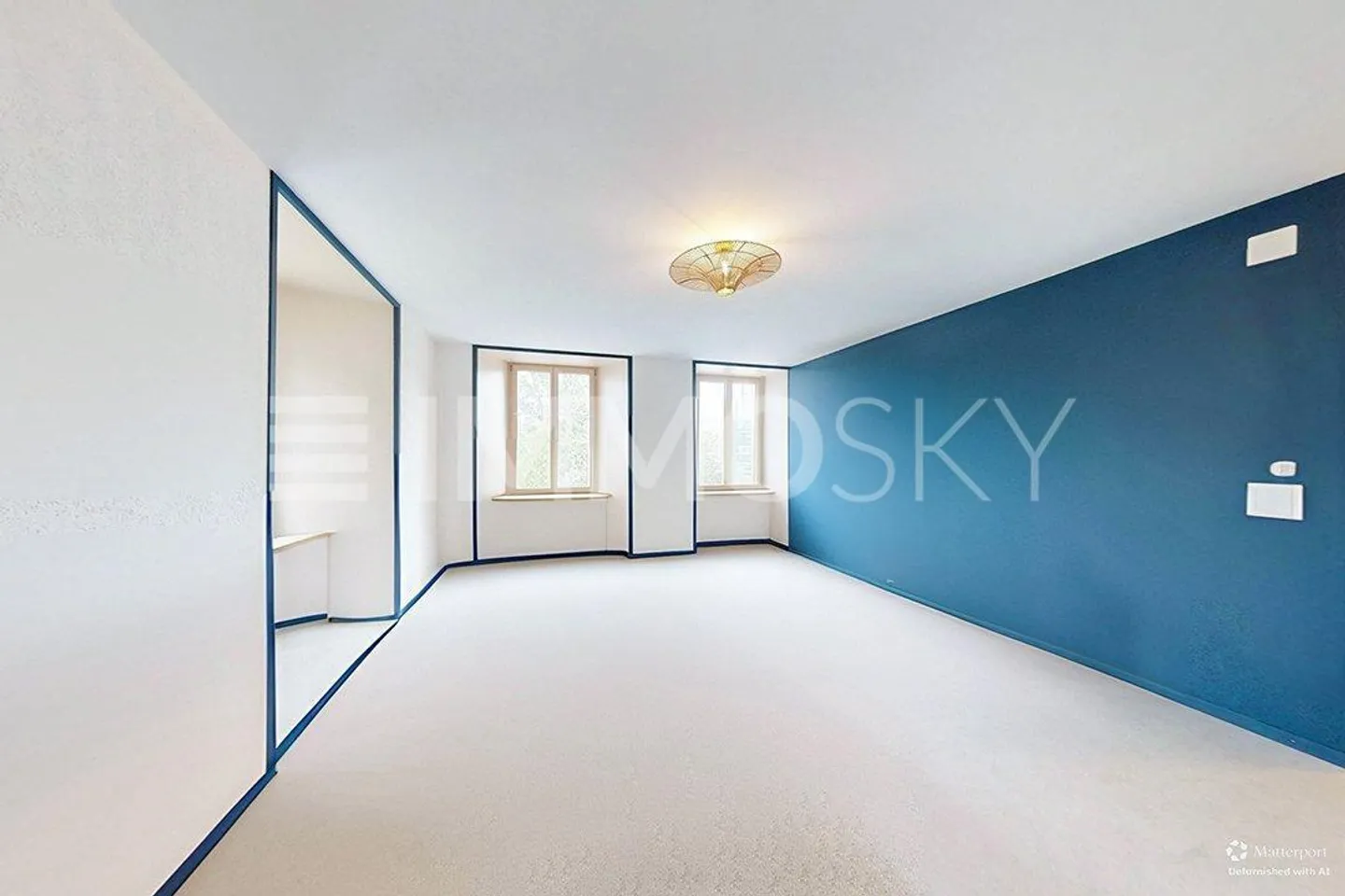 Spacious 2.5-room apartment - Photo 2 of 5