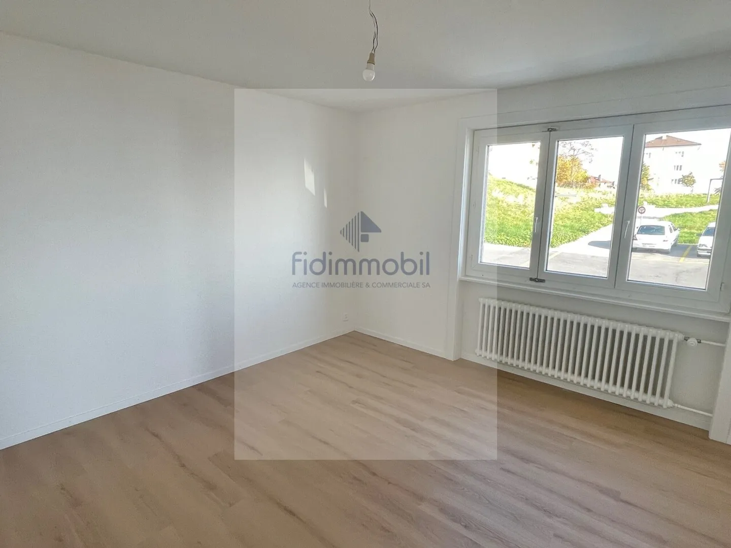 Appartamento completamente ristrutturato con vista lago - Foto 7 di 9