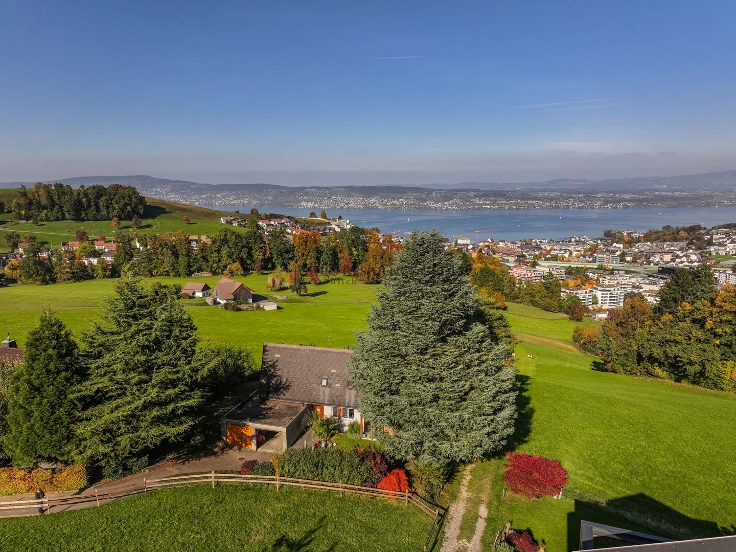 Maison individuelle ensoleillée avec beaucoup d'espace, de tranquillité, de charme et vue sur le lac dégagée - Photo 11 sur 12